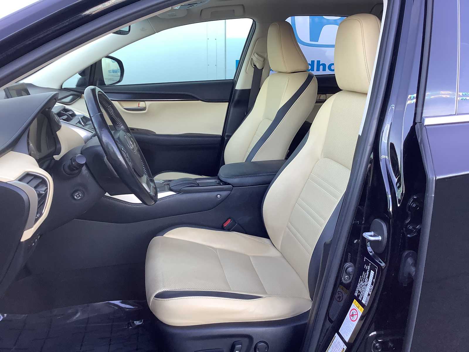 Thumbnail: 2016 Lexus NX - 11