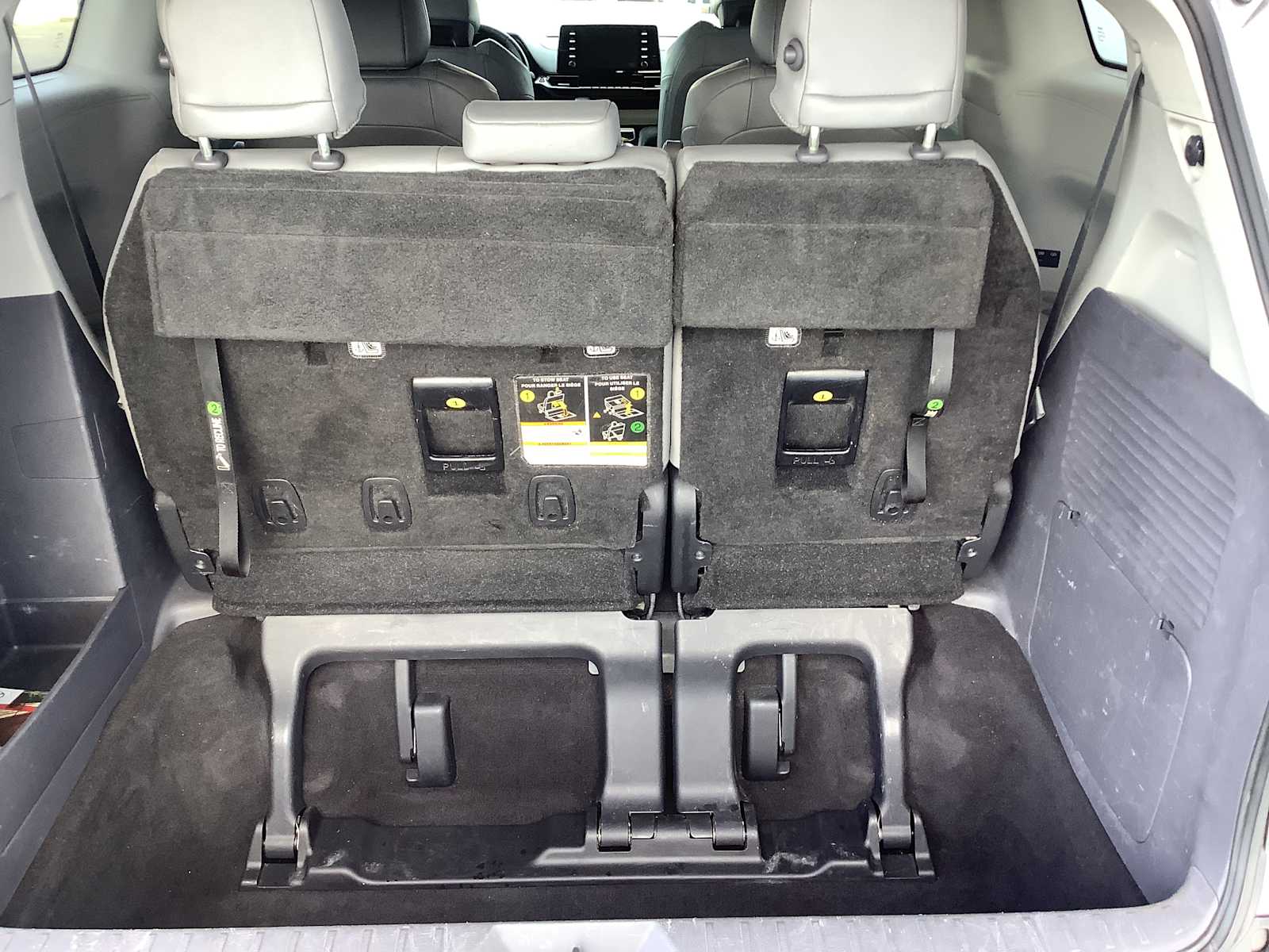 Thumbnail: 2021 Toyota Sienna - 14