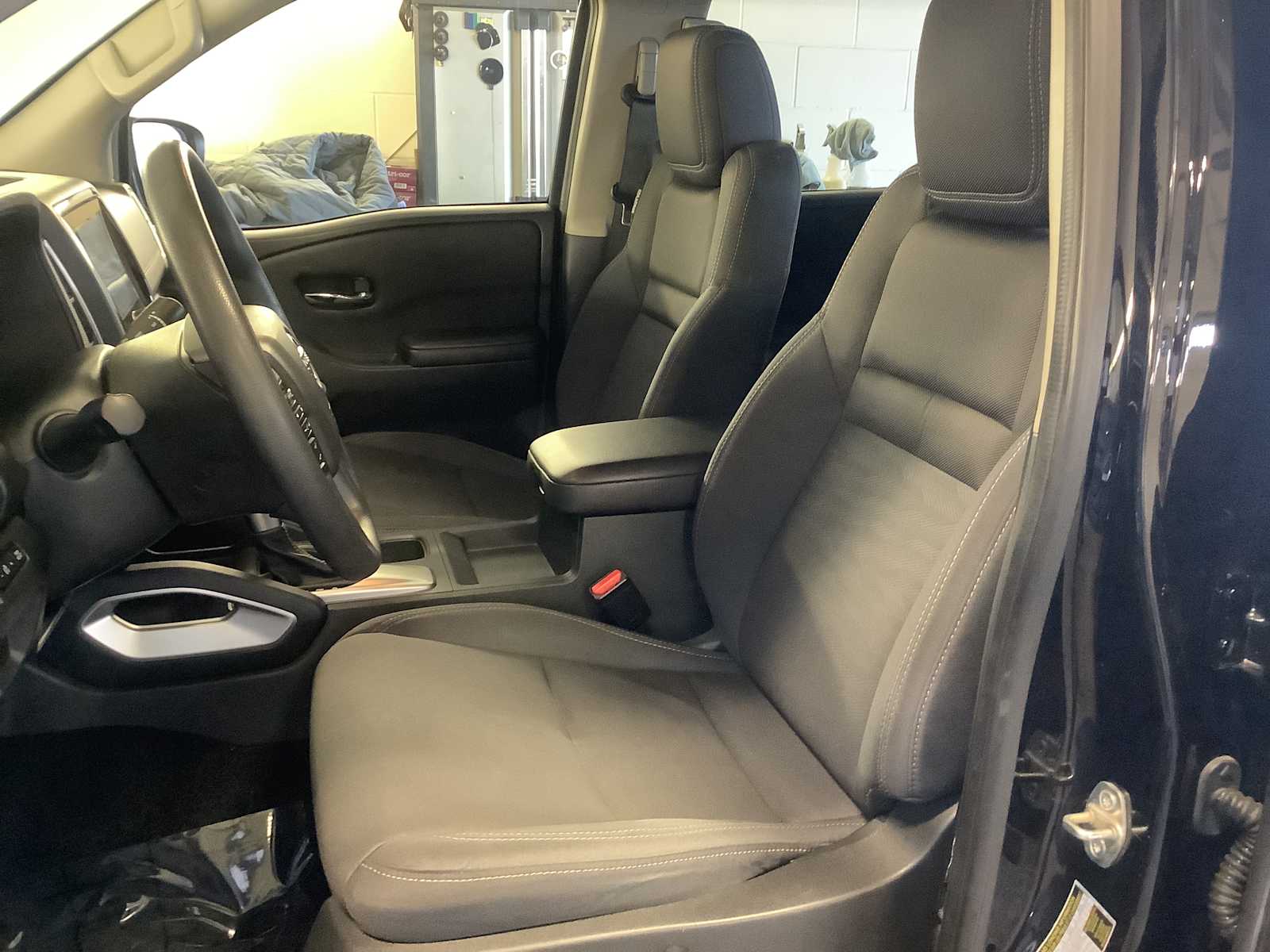 Thumbnail: 2023 Nissan Frontier - 10