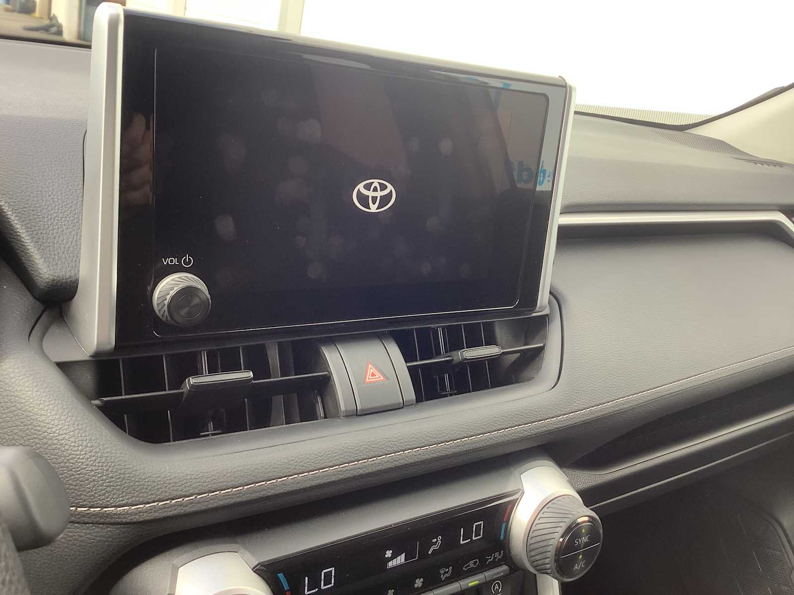 Thumbnail: 2025 Toyota RAV4 - 16