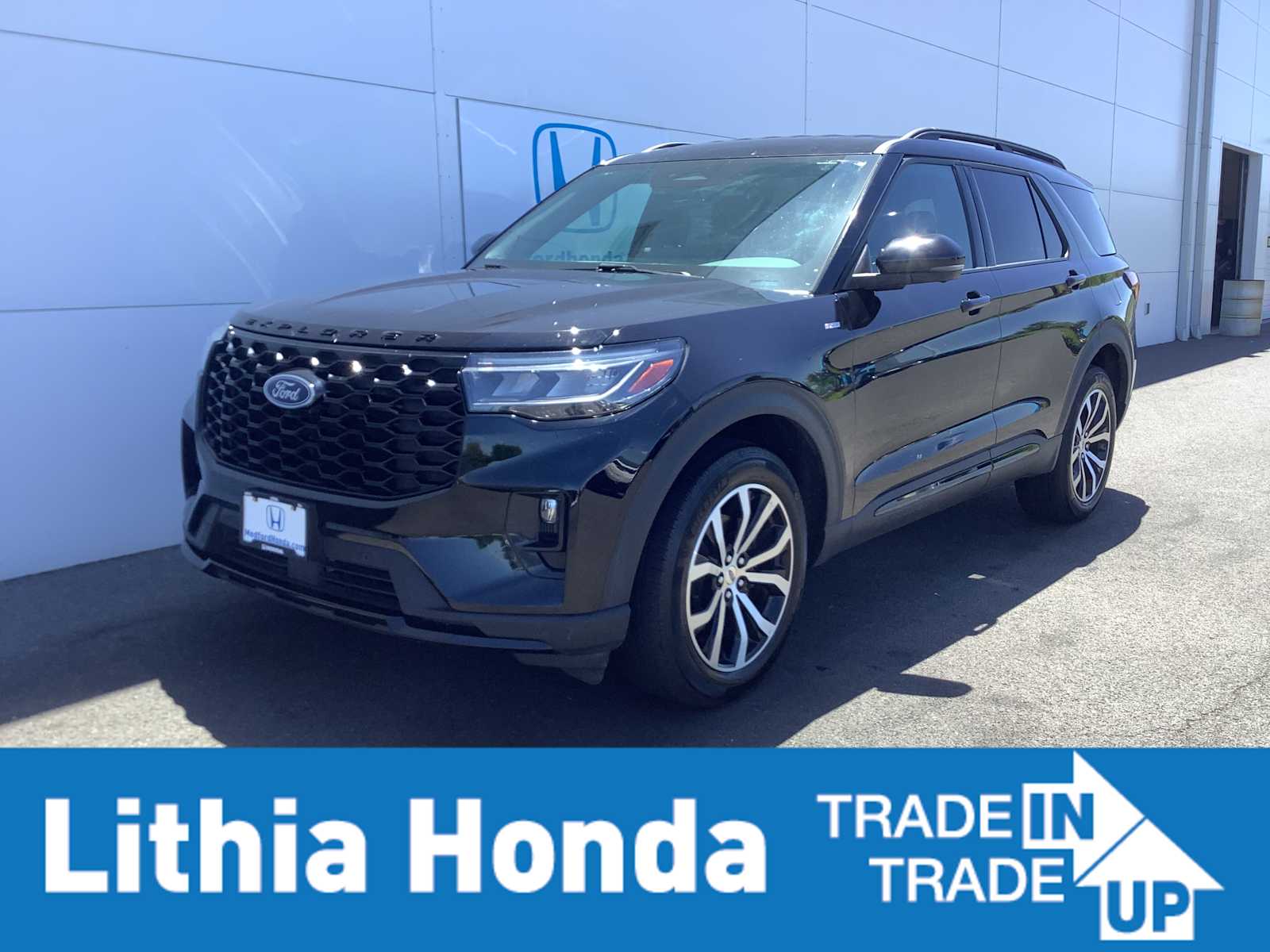 2025 Ford Explorer ST-LINE 4WD (PL535)'s photo