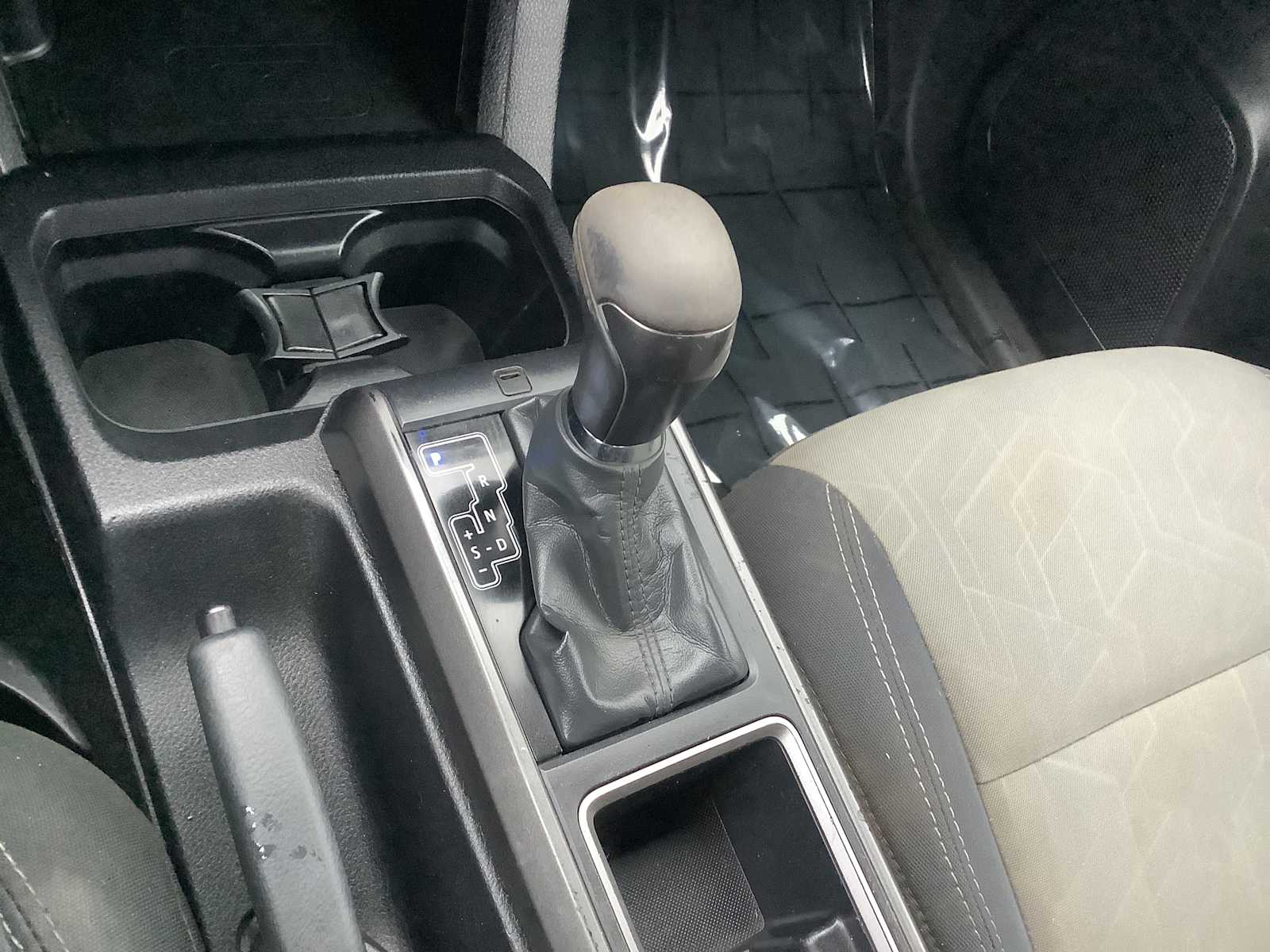 Thumbnail: 2020 Toyota Tacoma - 17