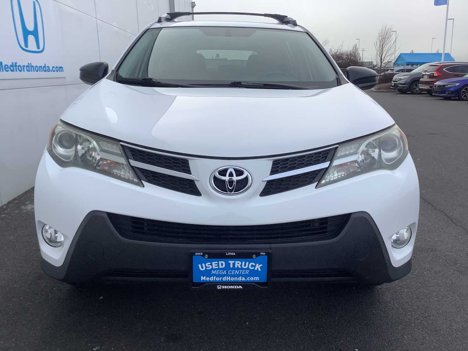 Thumbnail: 2013 Toyota RAV4 - 9