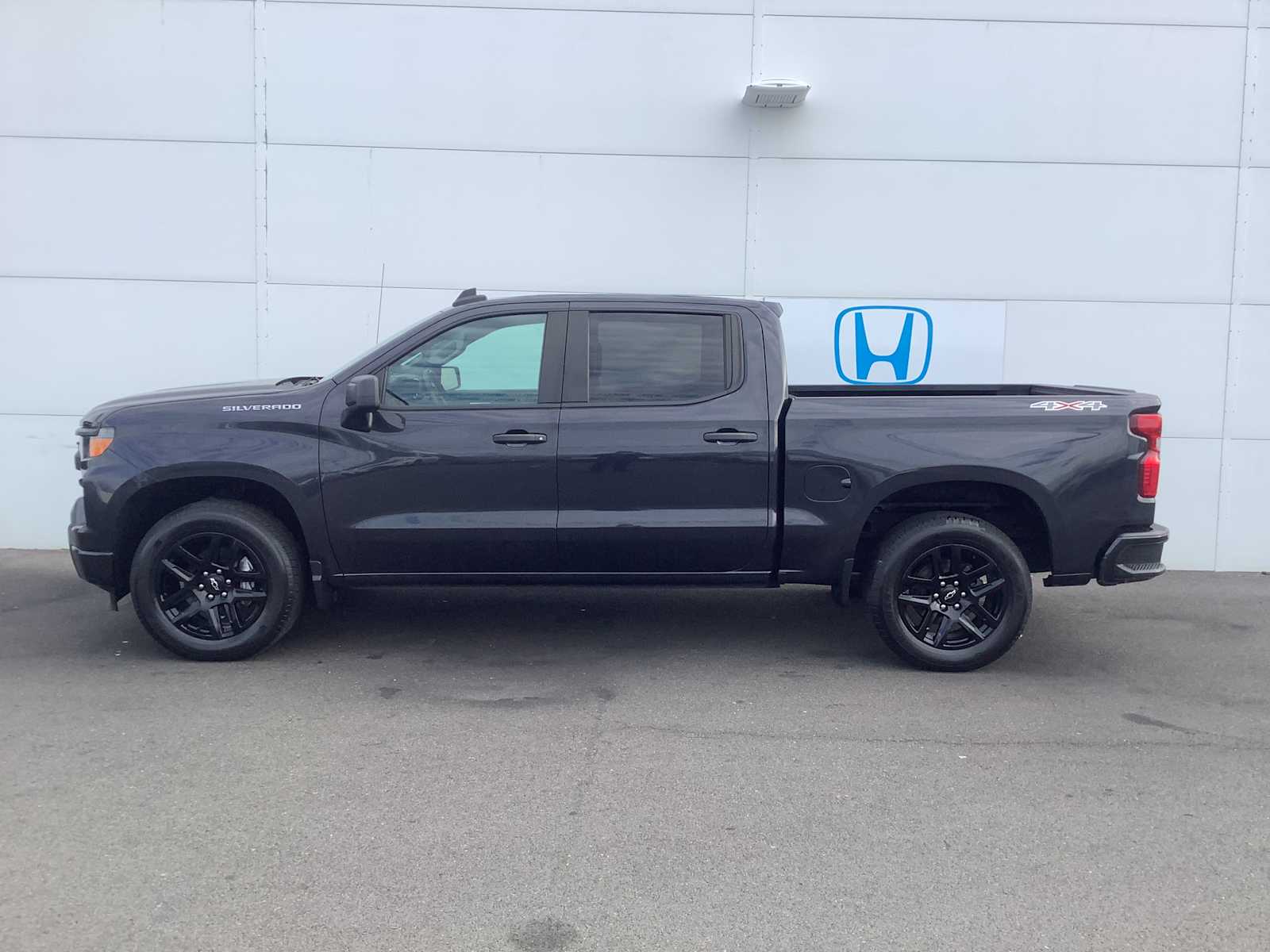 Thumbnail: 2022 Chevrolet Silverado 1500 - 2