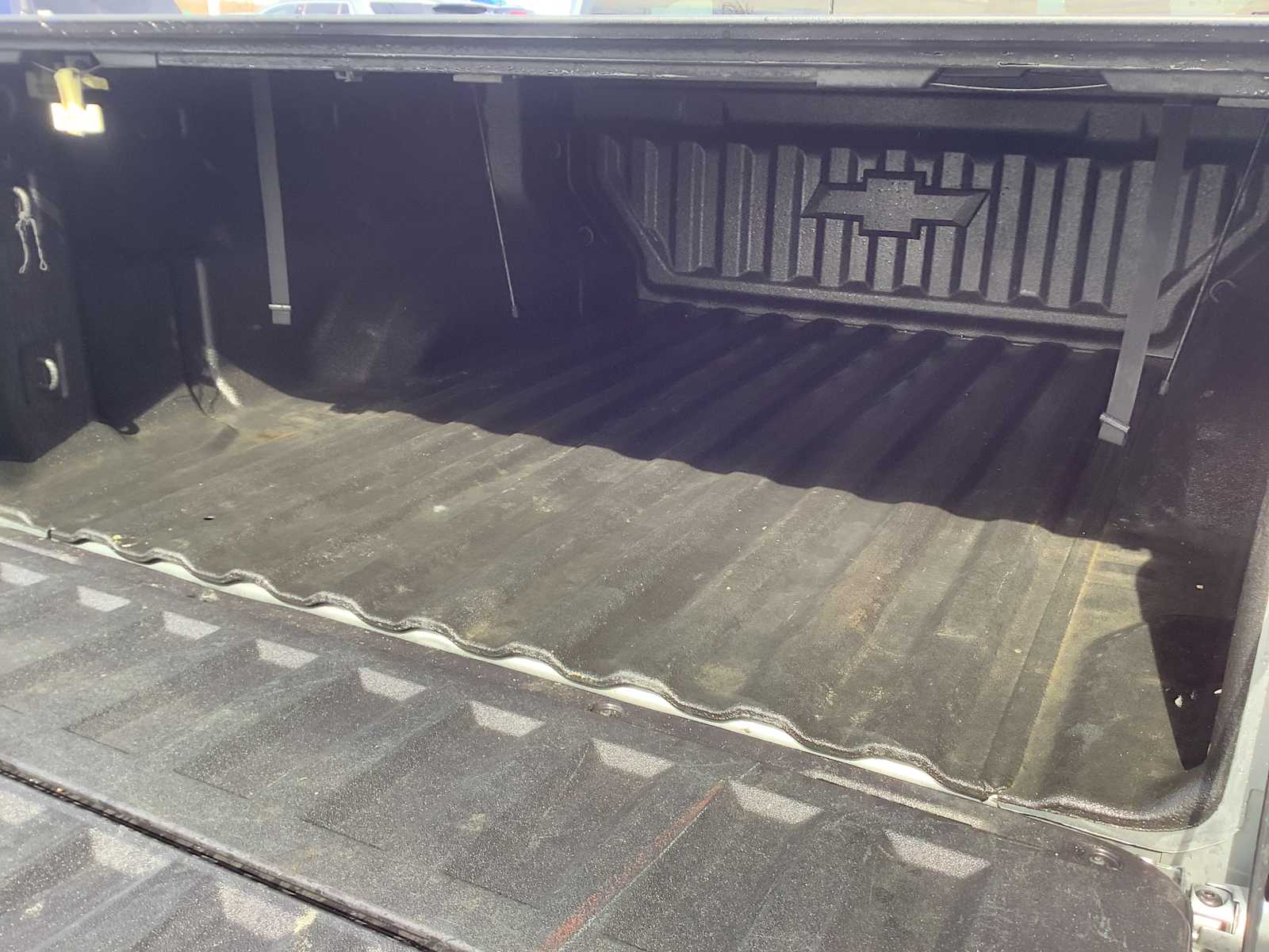 Thumbnail: 2023 Chevrolet Colorado - 14