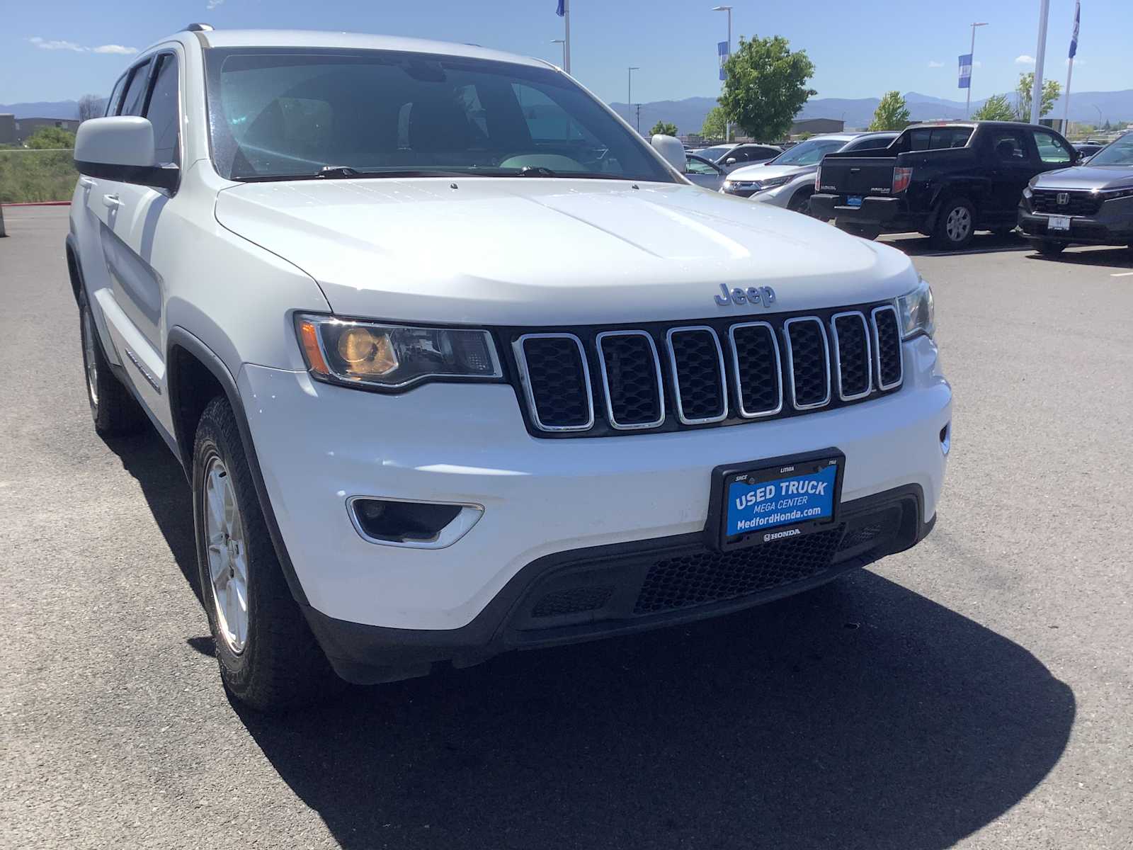 Thumbnail: 2018 Jeep Grand Cherokee - 9