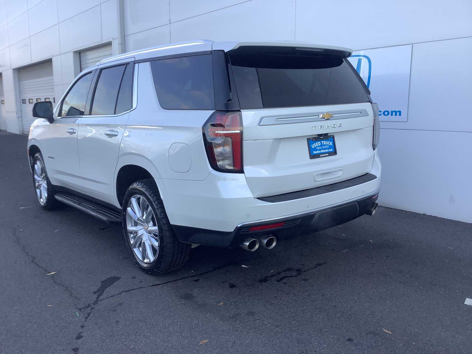 Thumbnail: 2021 Chevrolet Tahoe - 4