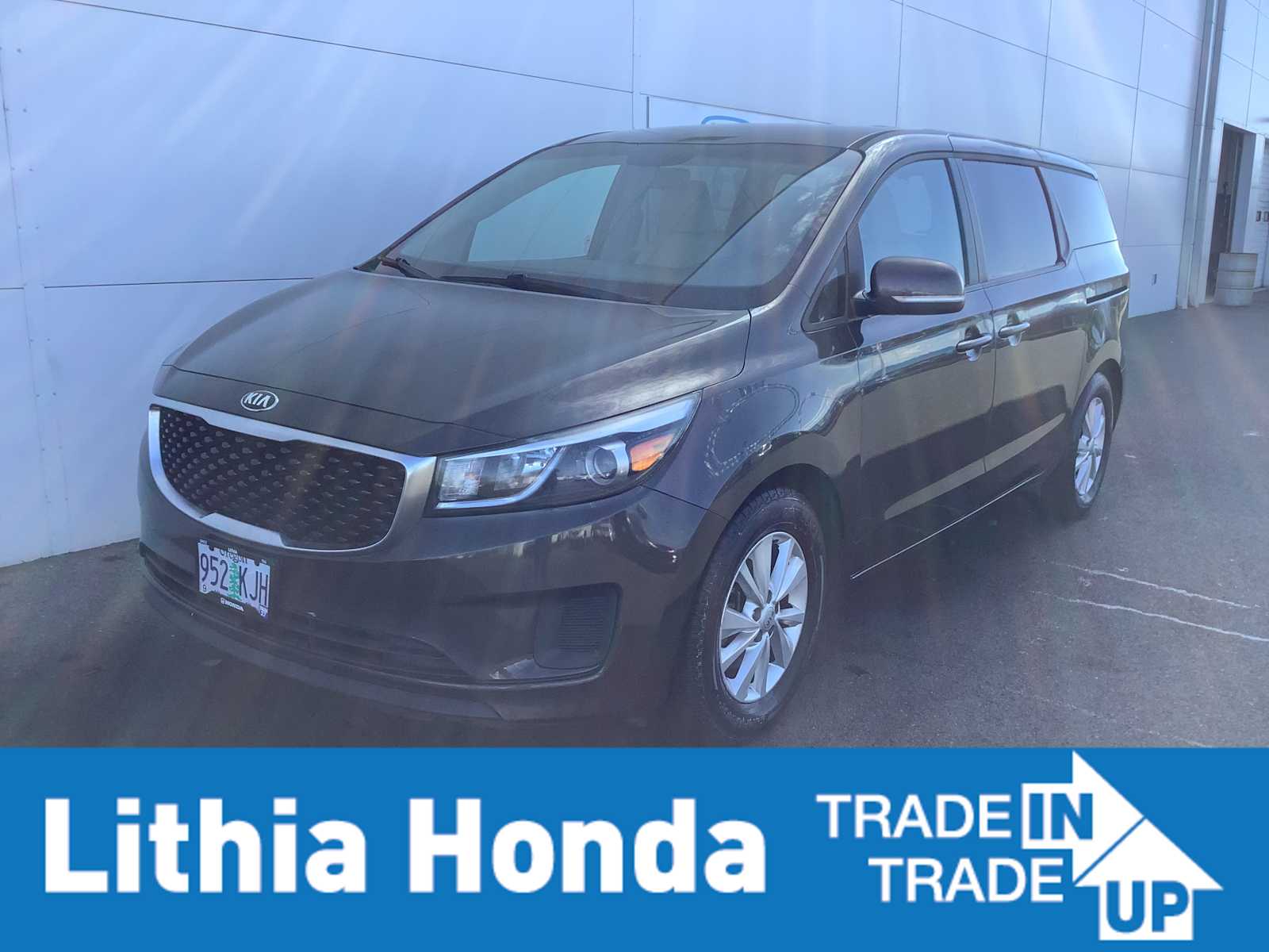 2017 Kia Sedona LX -
                  Medford, OR