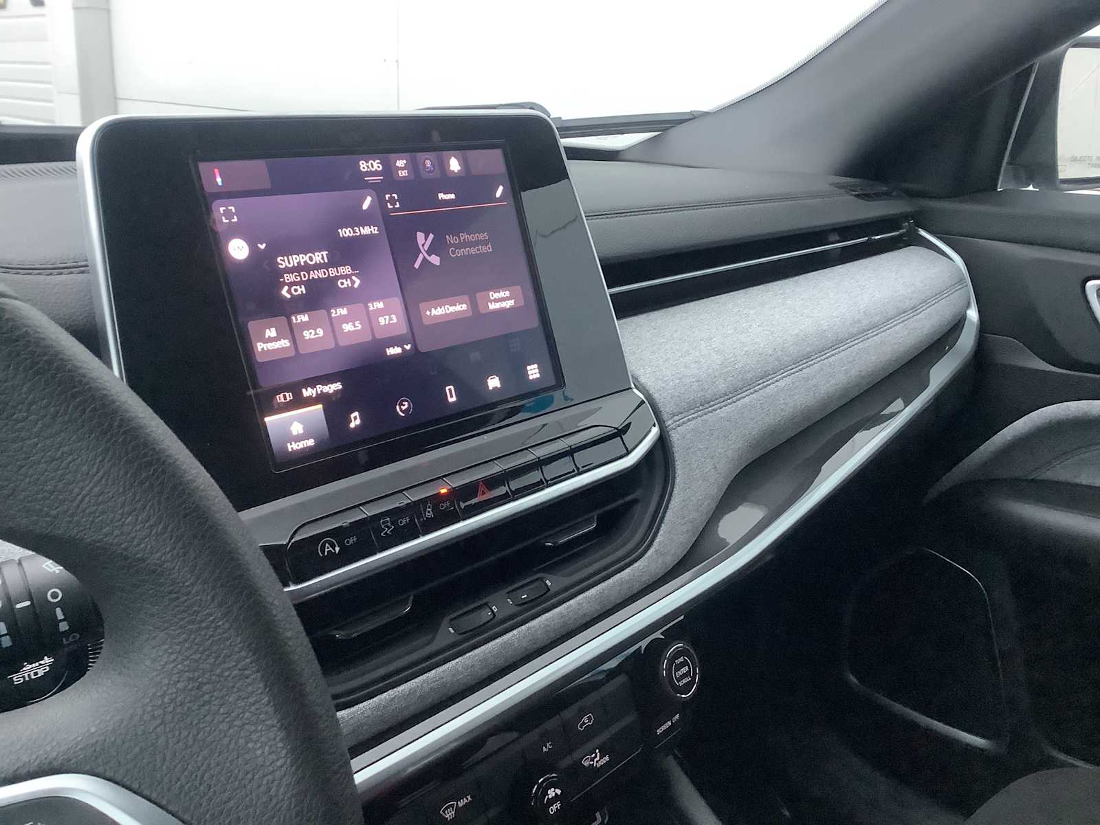 Thumbnail: 2025 Jeep Compass - 17