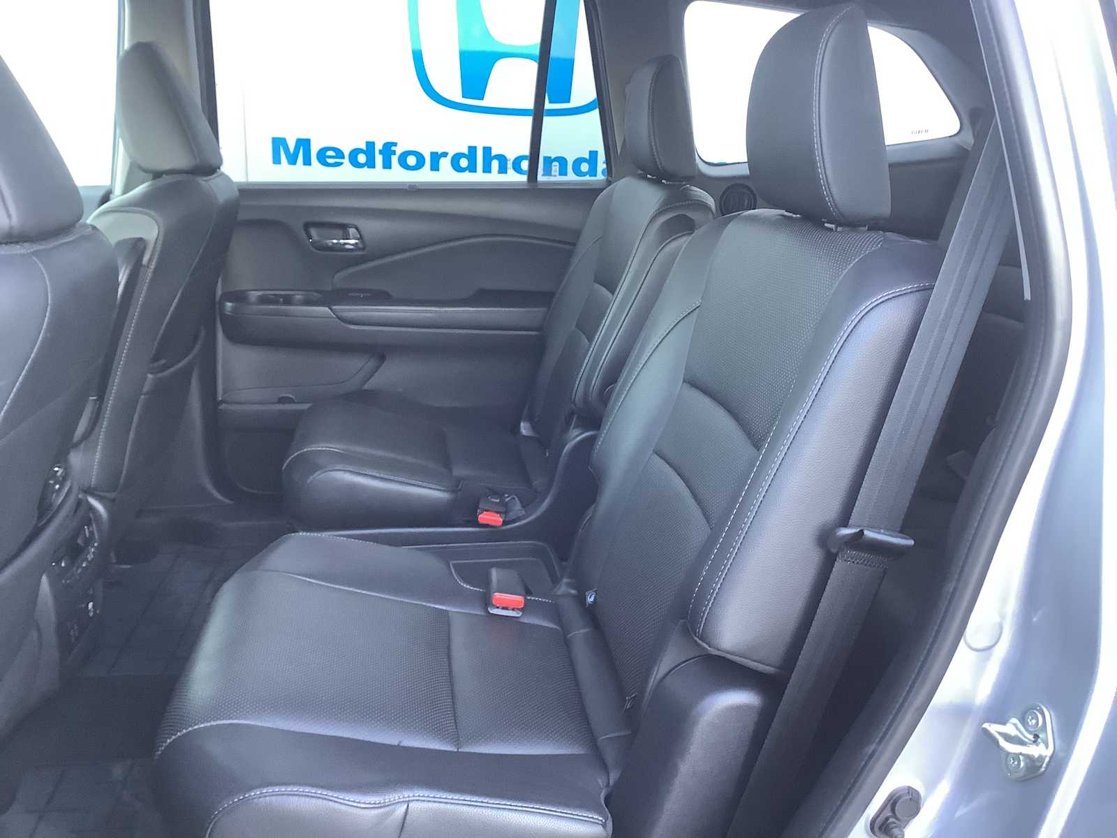 Thumbnail: 2019 Honda Pilot - 13