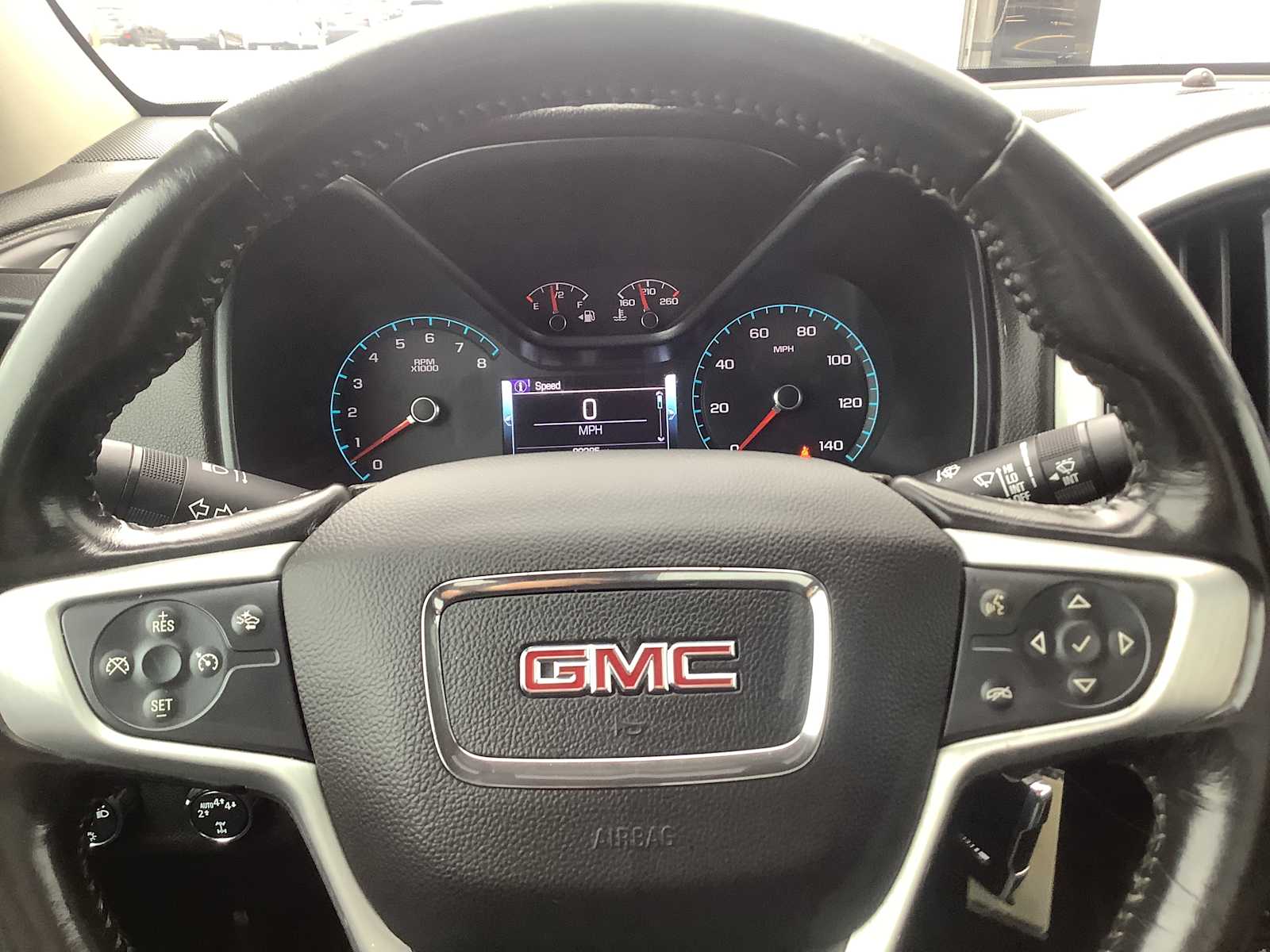 Thumbnail: 2018 GMC Canyon - 16