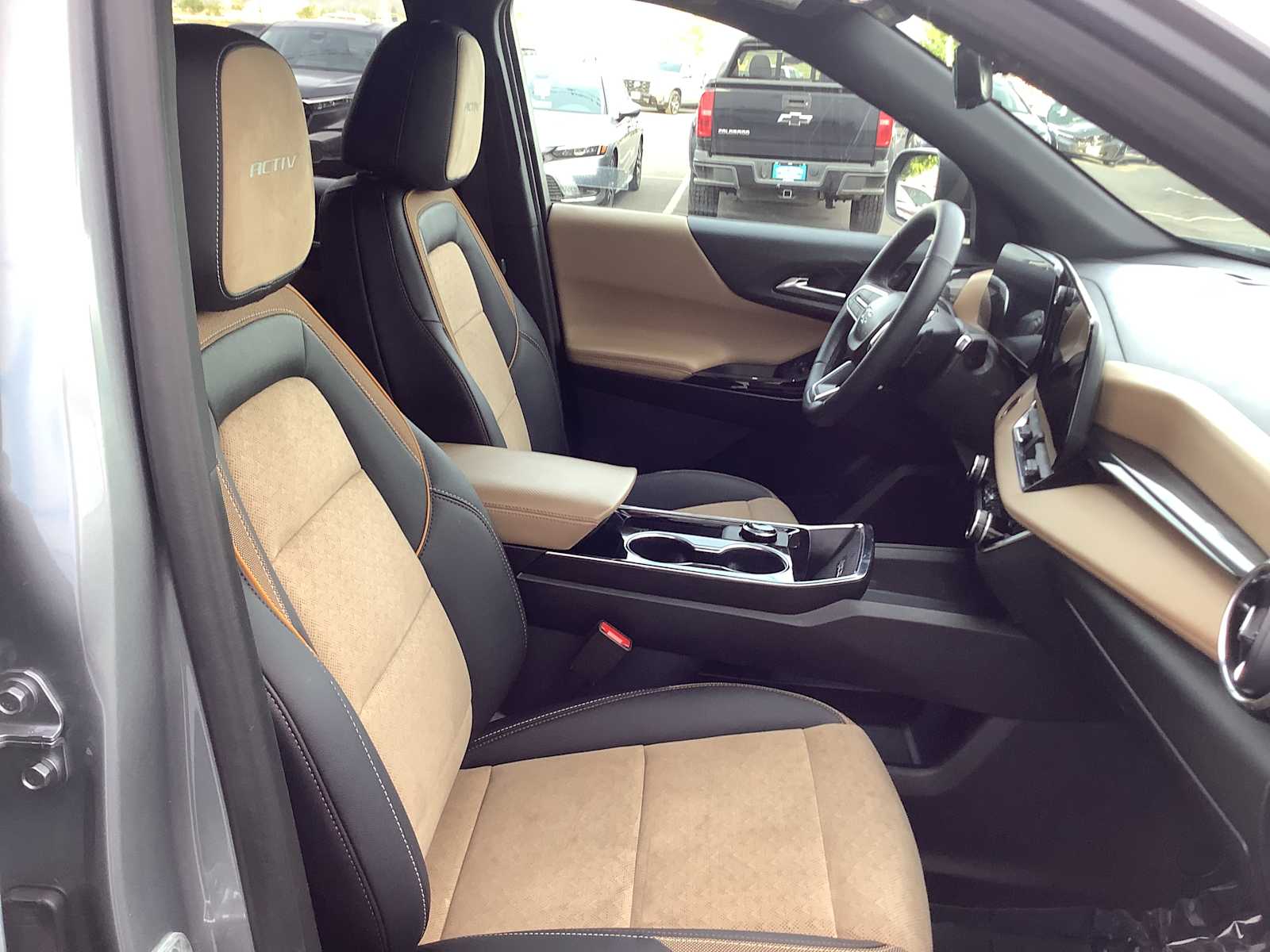 Thumbnail: 2025 Chevrolet Equinox - 15