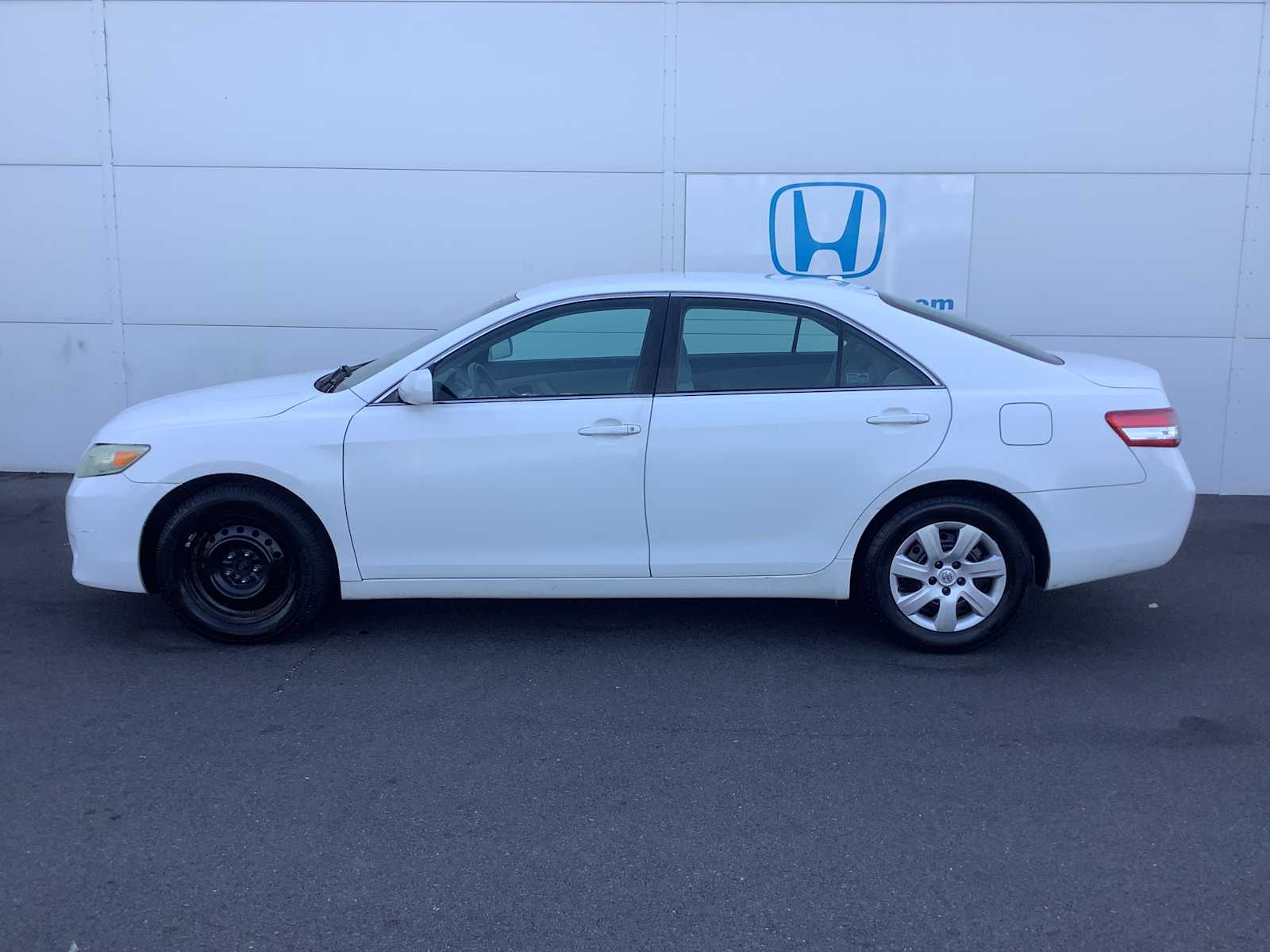 Used 2011 Toyota Camry LE with VIN 4T1BF3EK9BU658099 for sale in Medford, OR