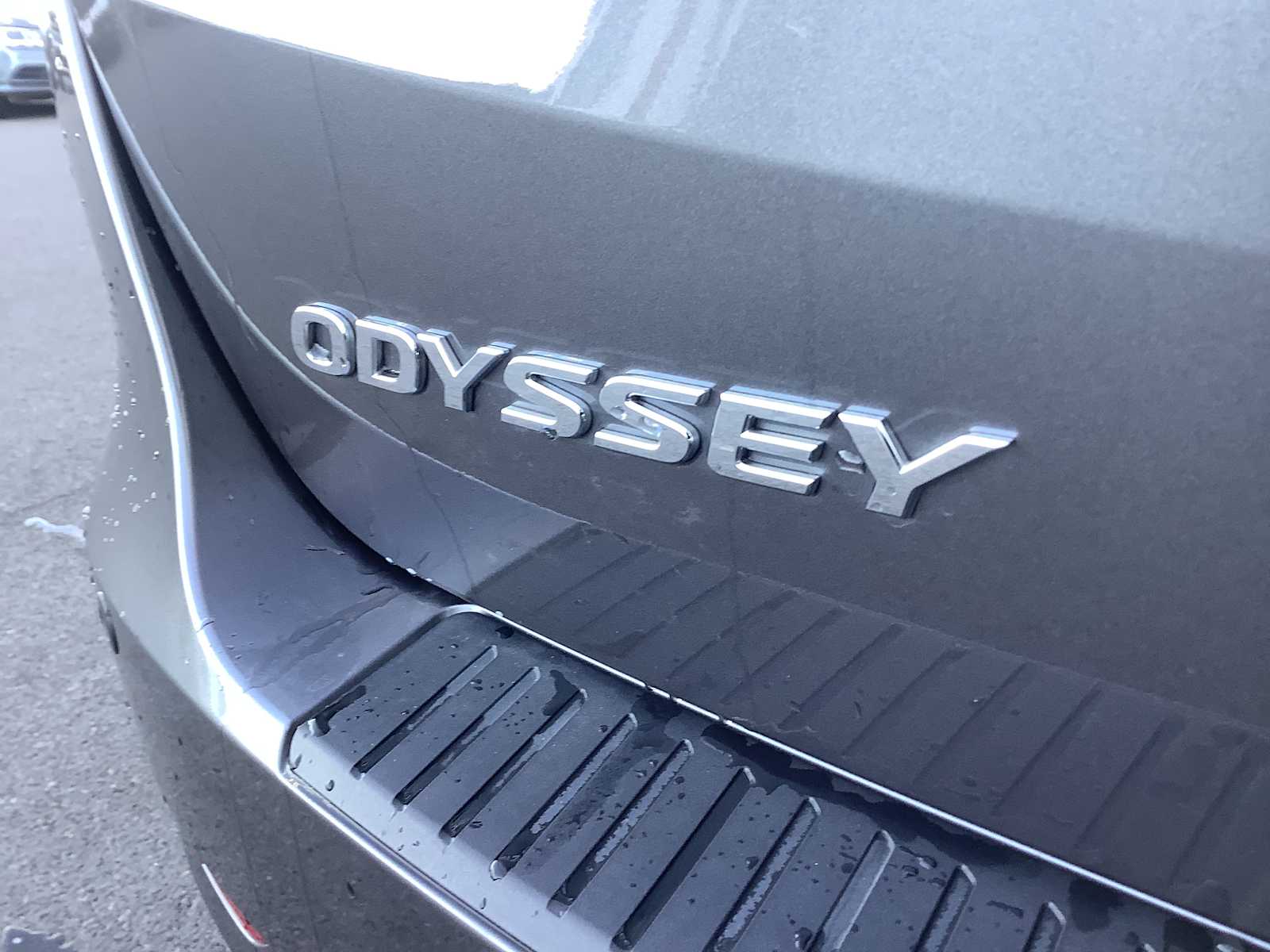 2023 Honda Odyssey Touring - Photo 6