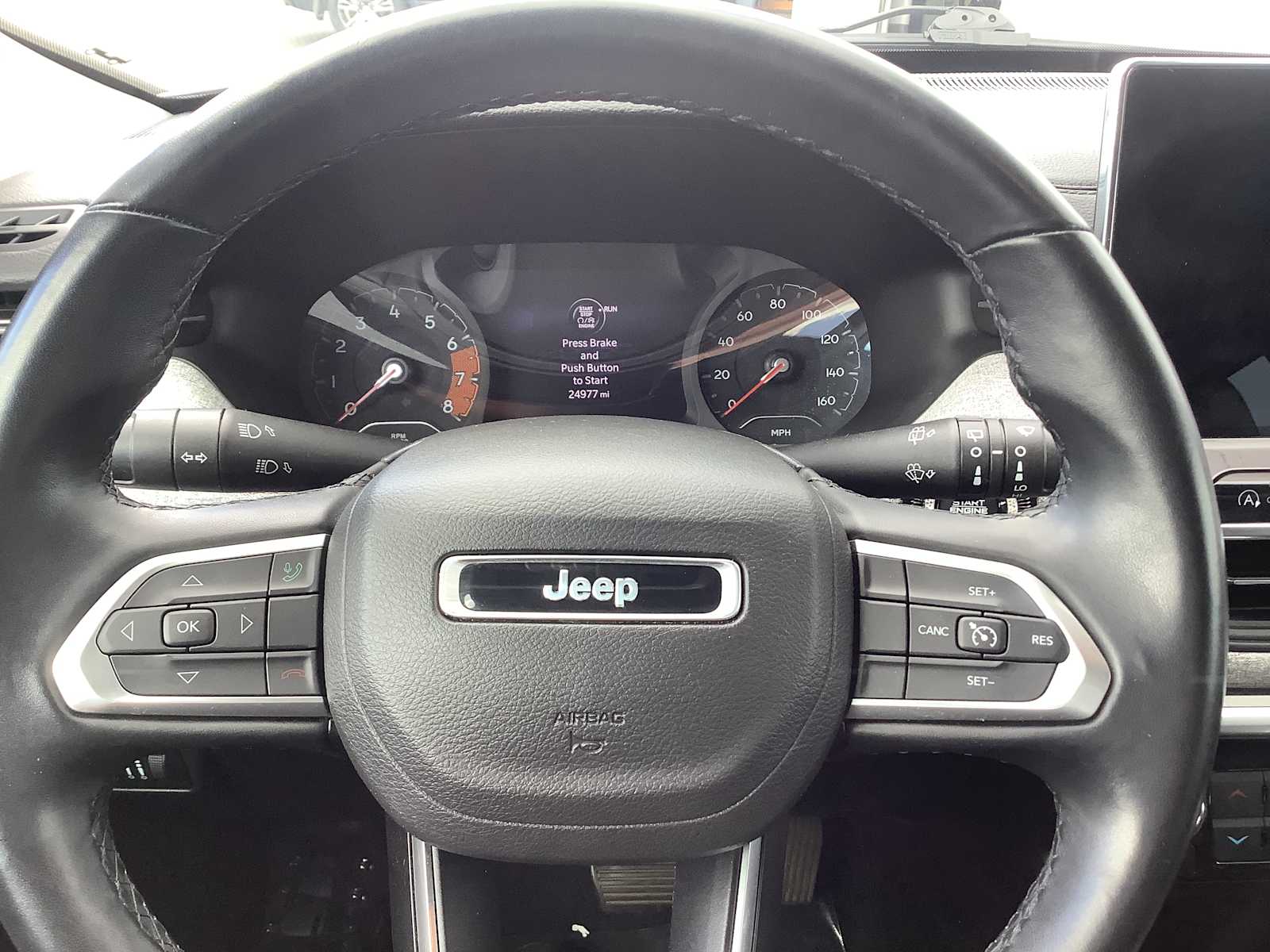 Thumbnail: 2022 Jeep Compass - 16