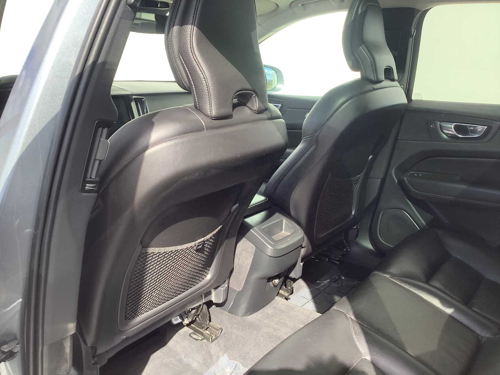 Thumbnail: 2020 Volvo XC60 - 12