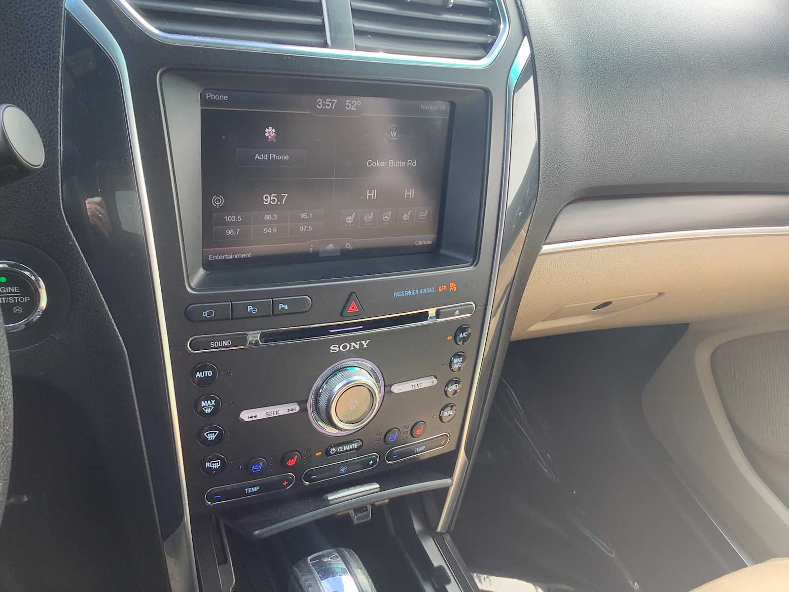 Thumbnail: 2016 Ford Explorer - 16