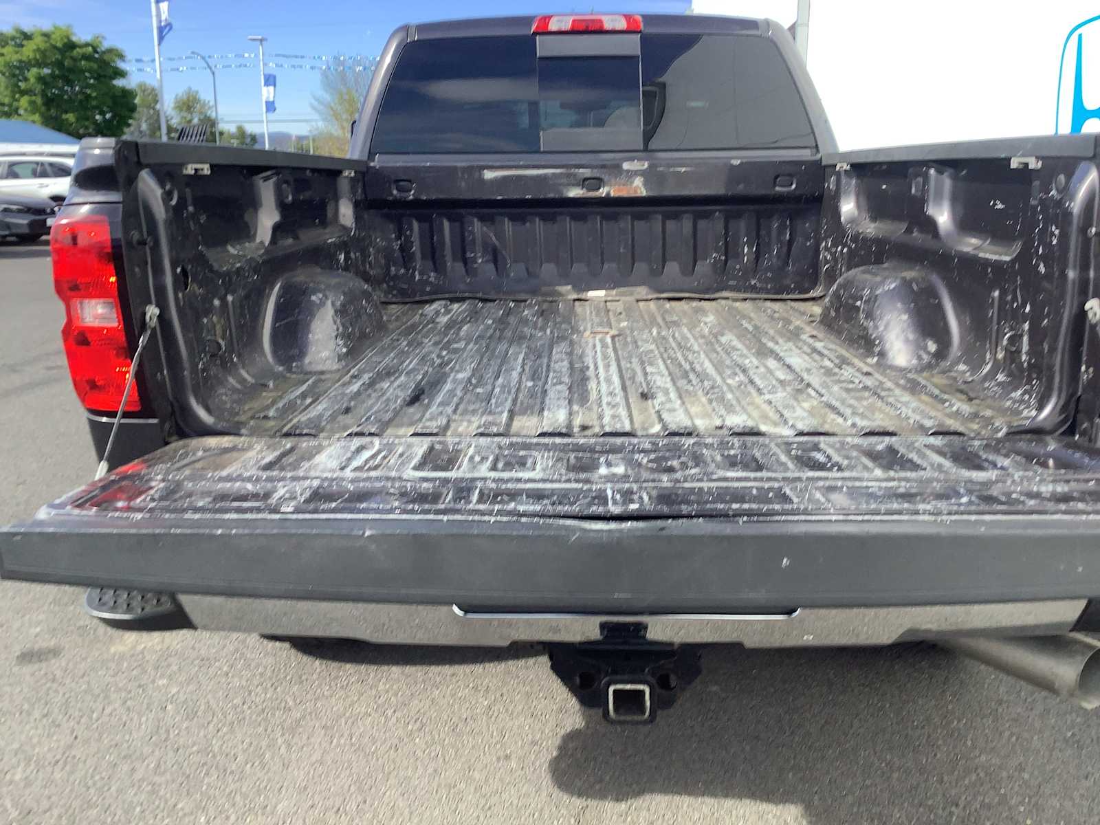 Thumbnail: 2015 Chevrolet Silverado 3500 - 19