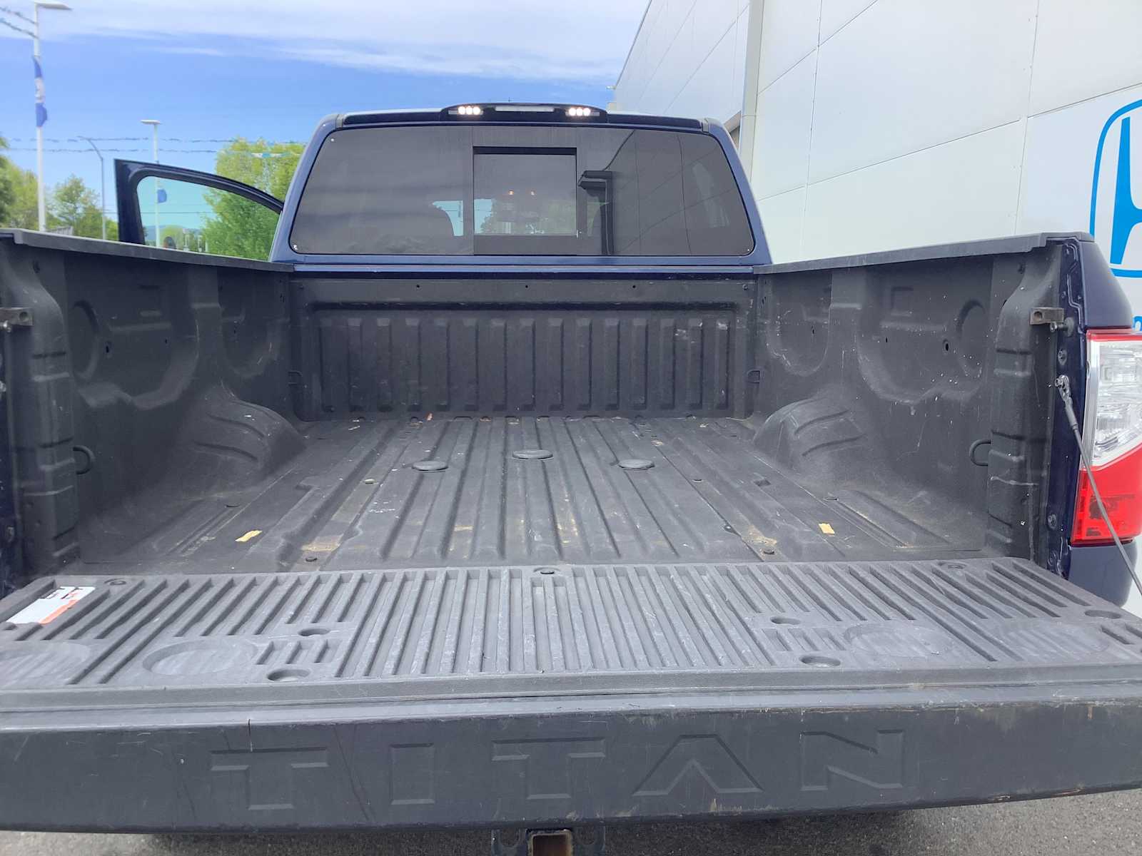 2018 Nissan Titan XD Pro-4X - Photo 19