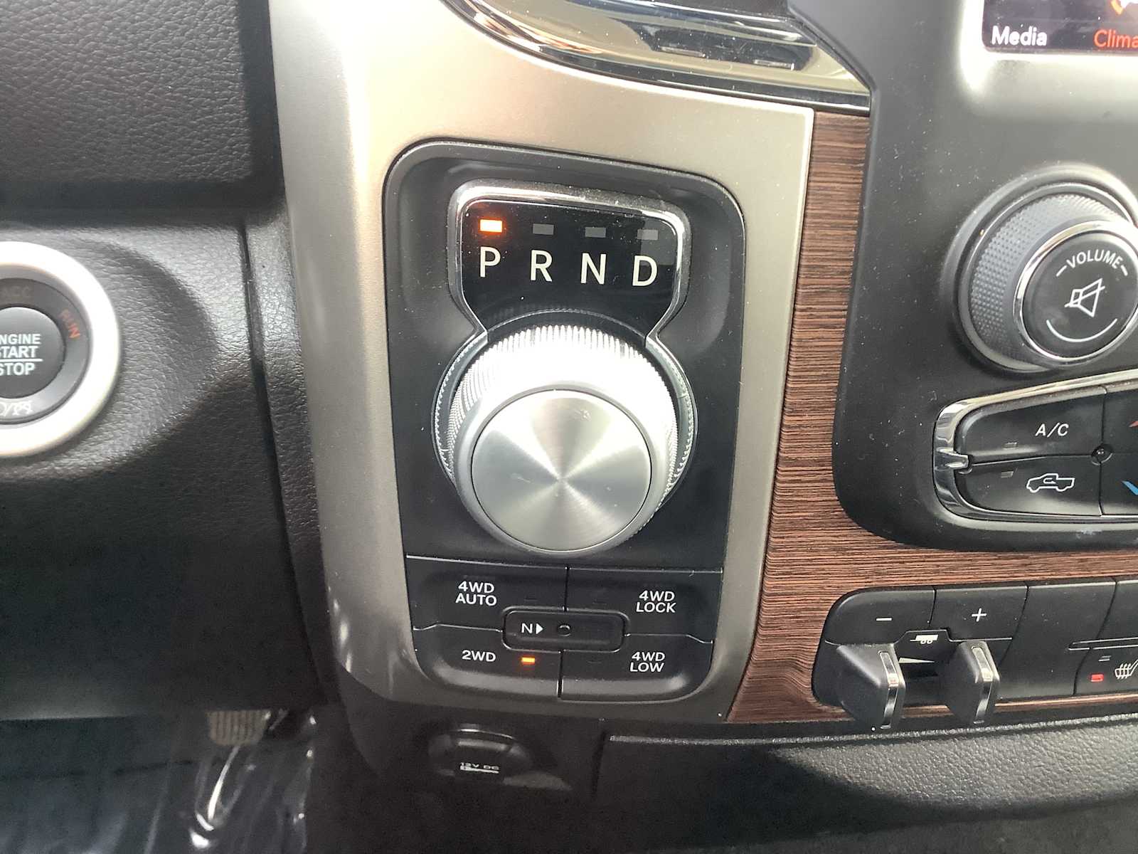 Thumbnail: 2019 RAM 1500 Classic - 18