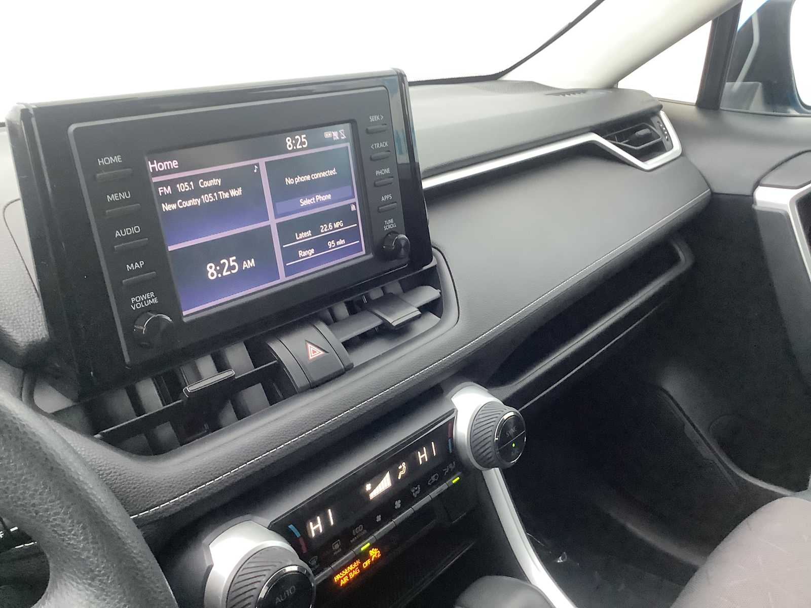 Thumbnail: 2019 Toyota RAV4 - 17