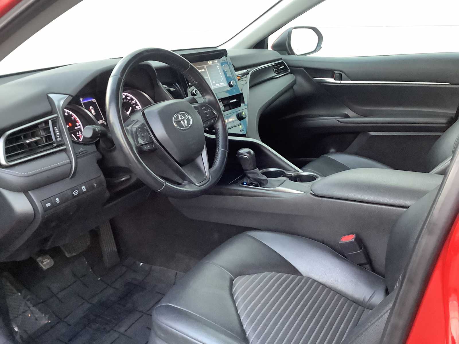 Thumbnail: 2021 Toyota Camry - 3