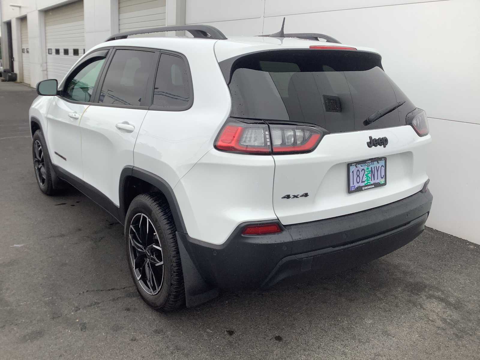 Thumbnail: 2023 Jeep Cherokee - 3