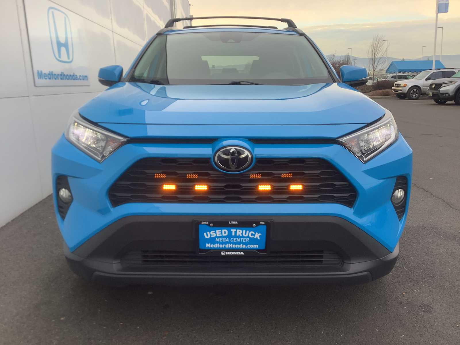 Thumbnail: 2019 Toyota RAV4 - 9