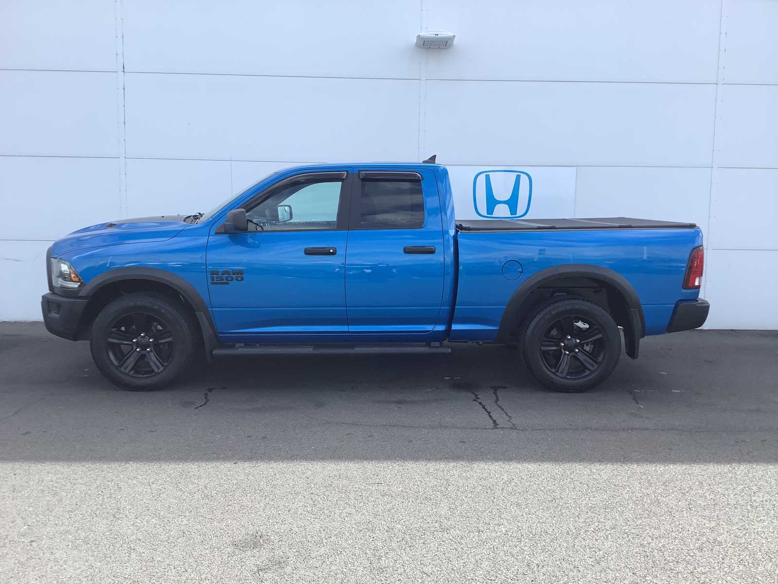 Thumbnail: 2022 RAM 1500 Classic - 3