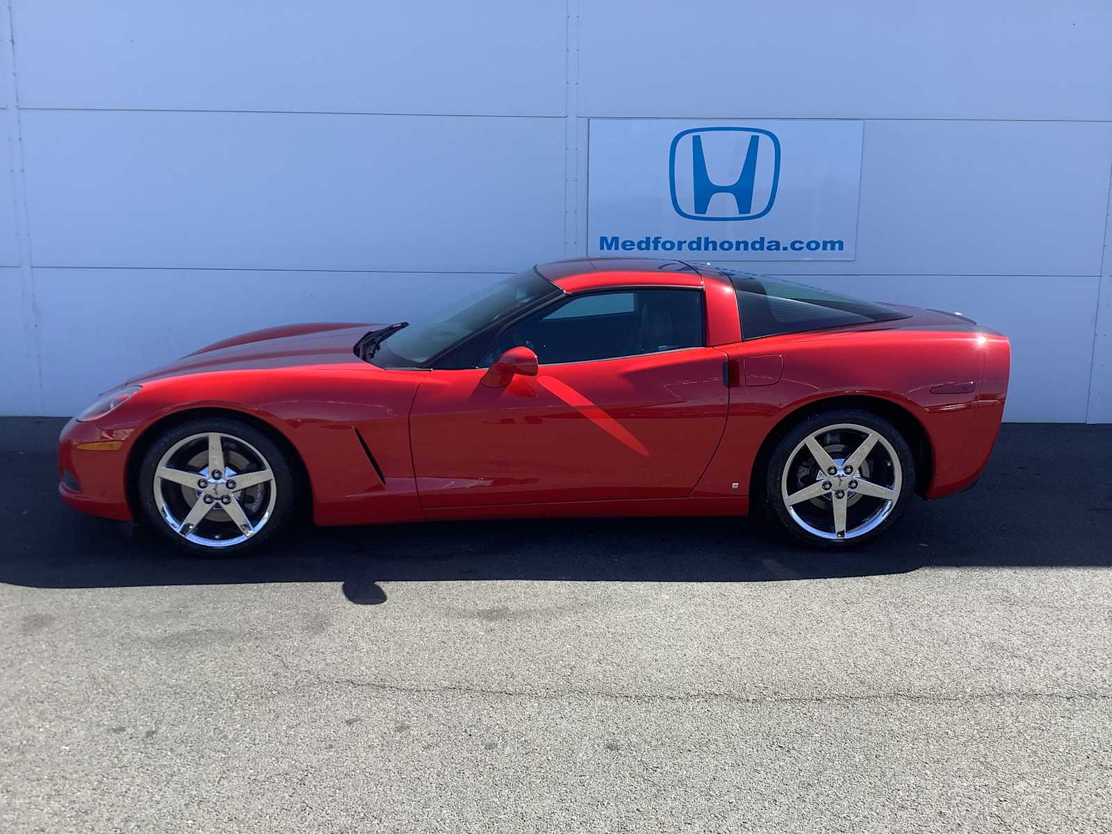 Thumbnail: 2006 Chevrolet Corvette - 3