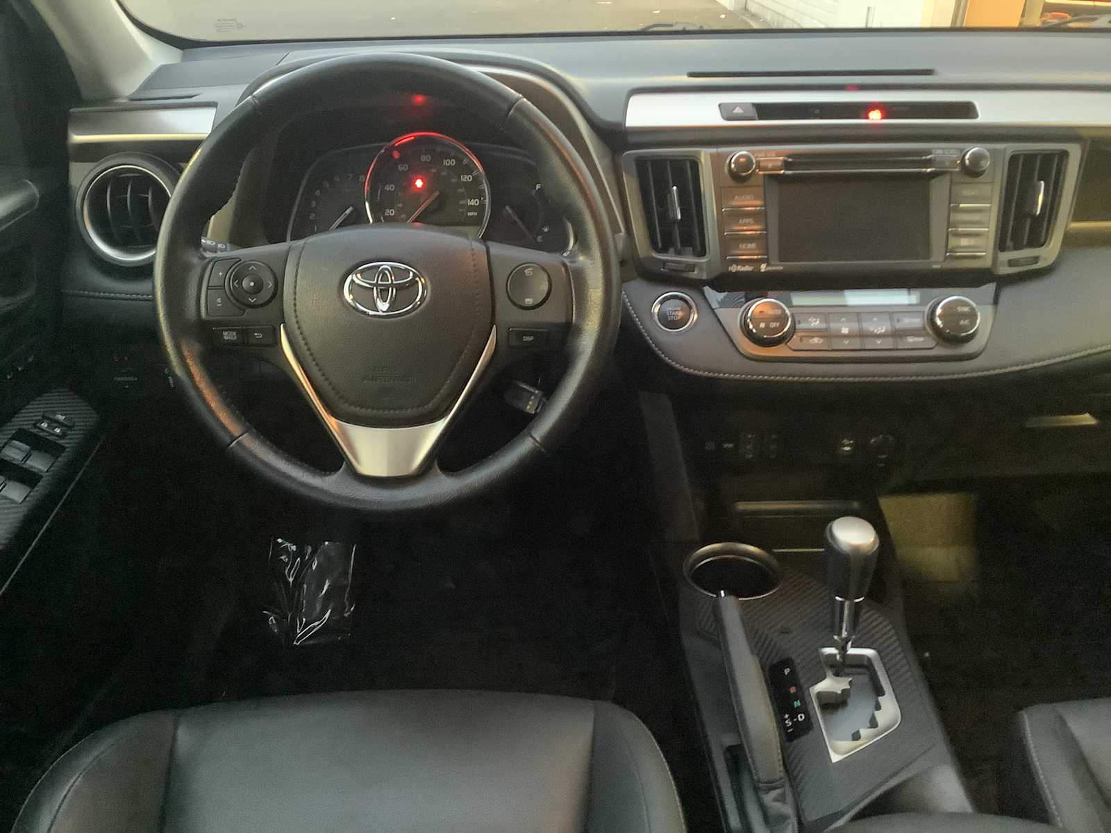 Thumbnail: 2015 Toyota RAV4 - 10