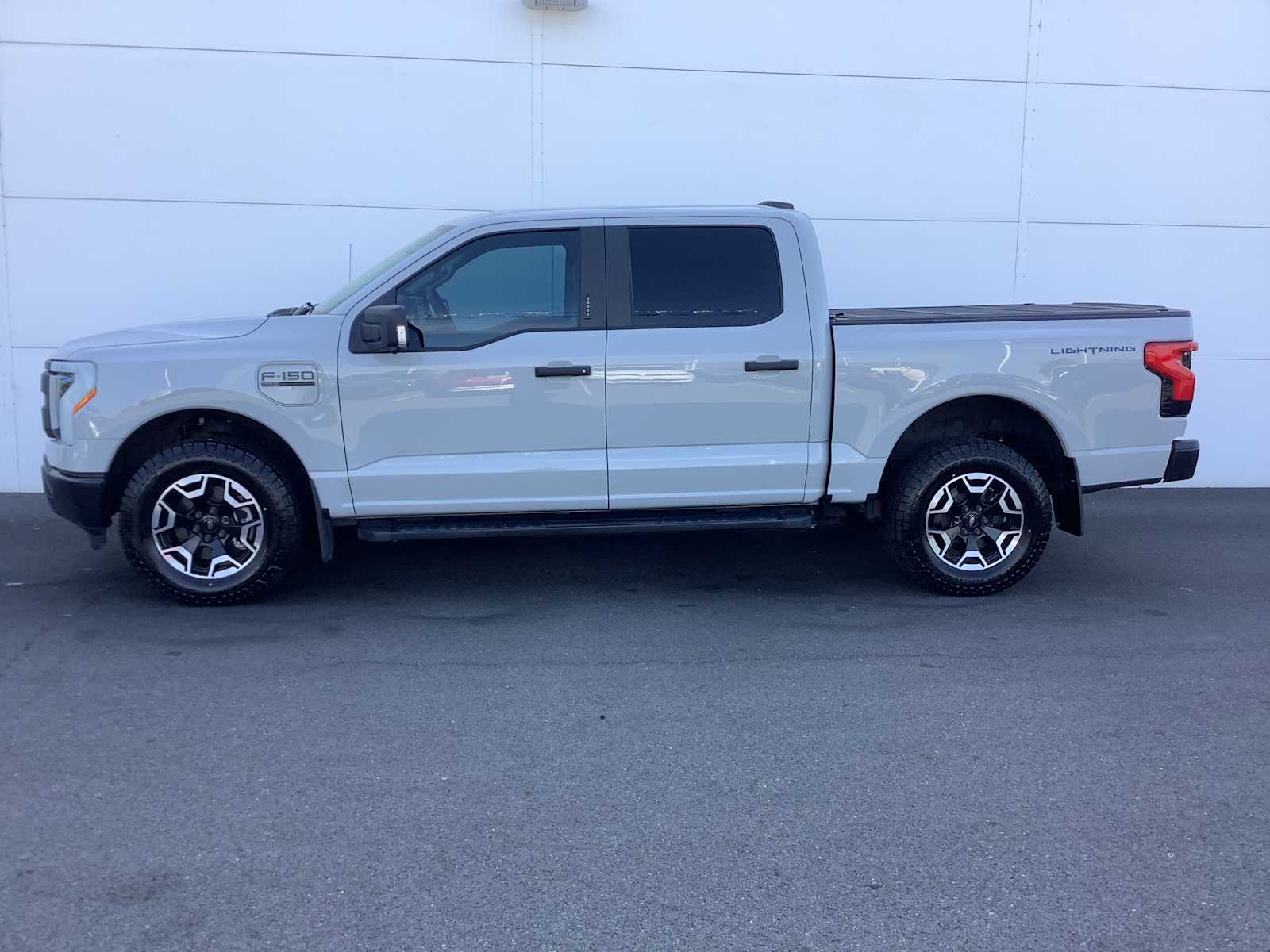 Used 2023 Ford F-150 Lightning Pro with VIN 1FTVW1EL9PWG01539 for sale in Medford, OR