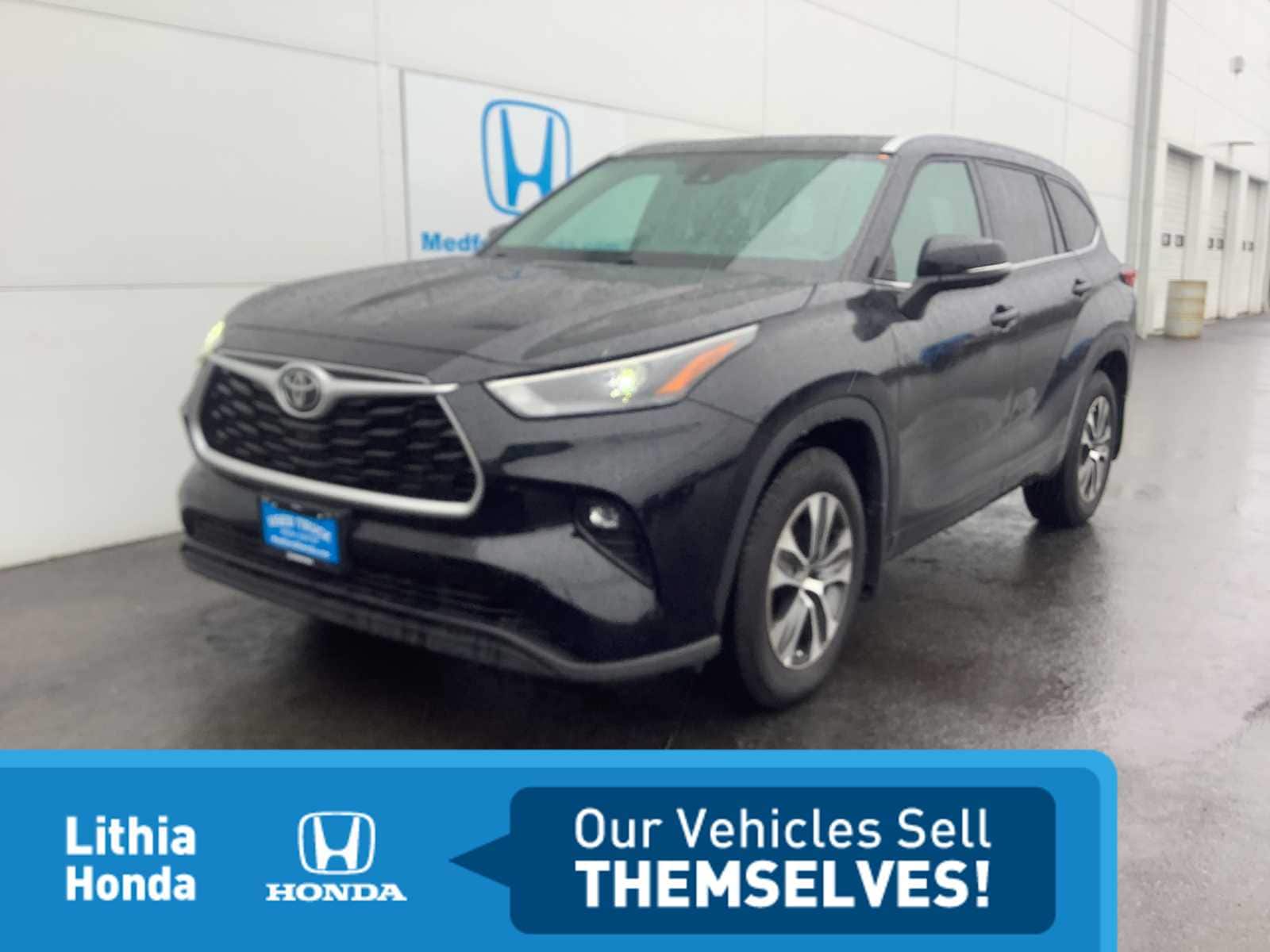 2022 Toyota Highlander XLE -
                  Medford, OR