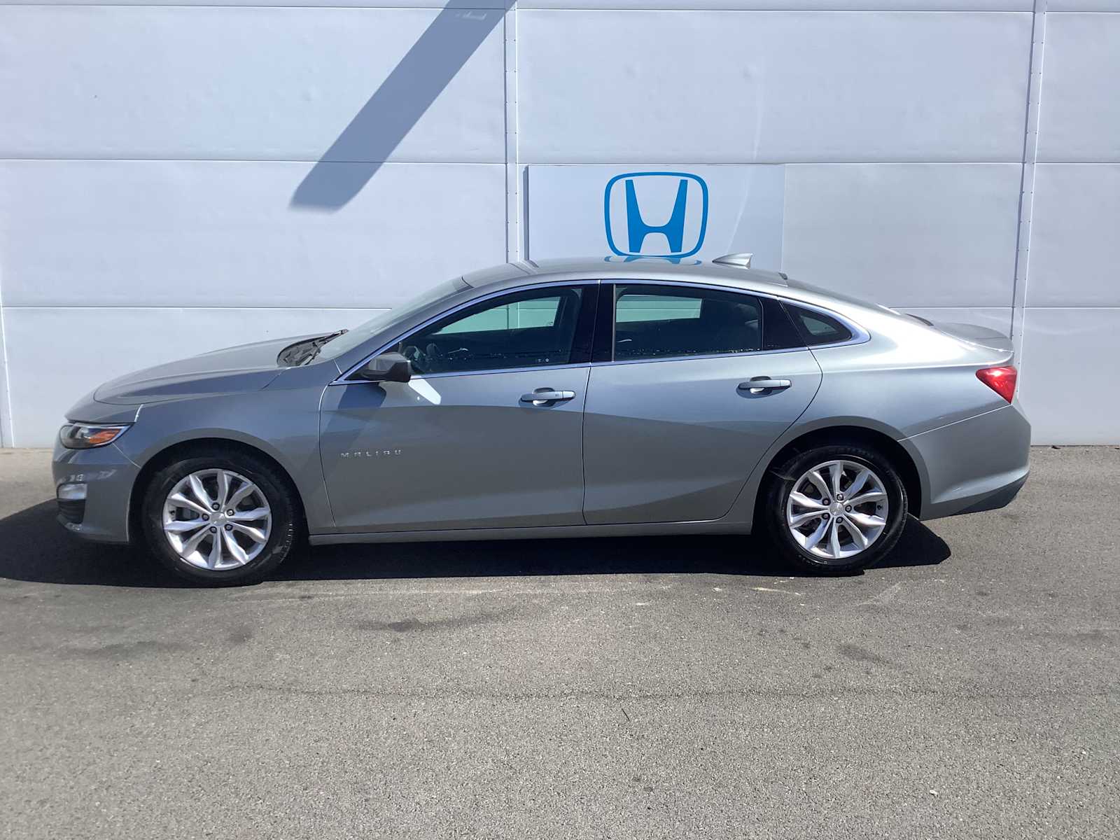 Thumbnail: 2024 Chevrolet Malibu - 2