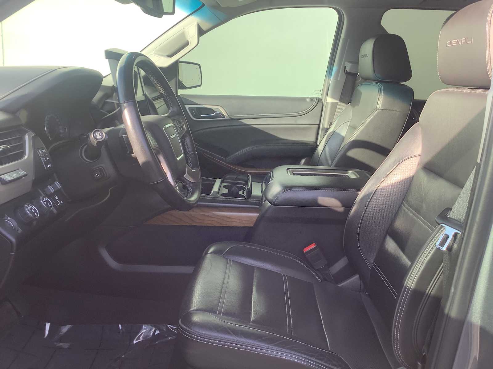 Thumbnail: 2019 GMC Yukon XL - 2