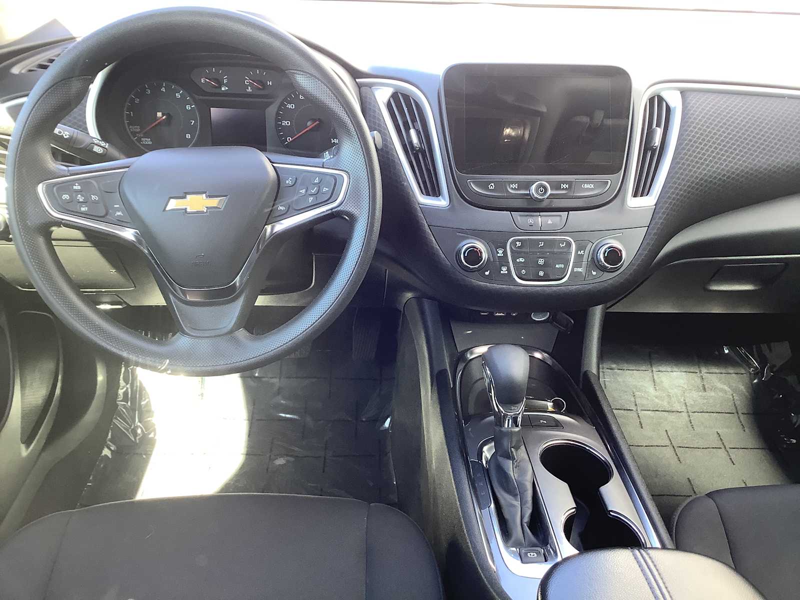 Thumbnail: 2024 Chevrolet Malibu - 9