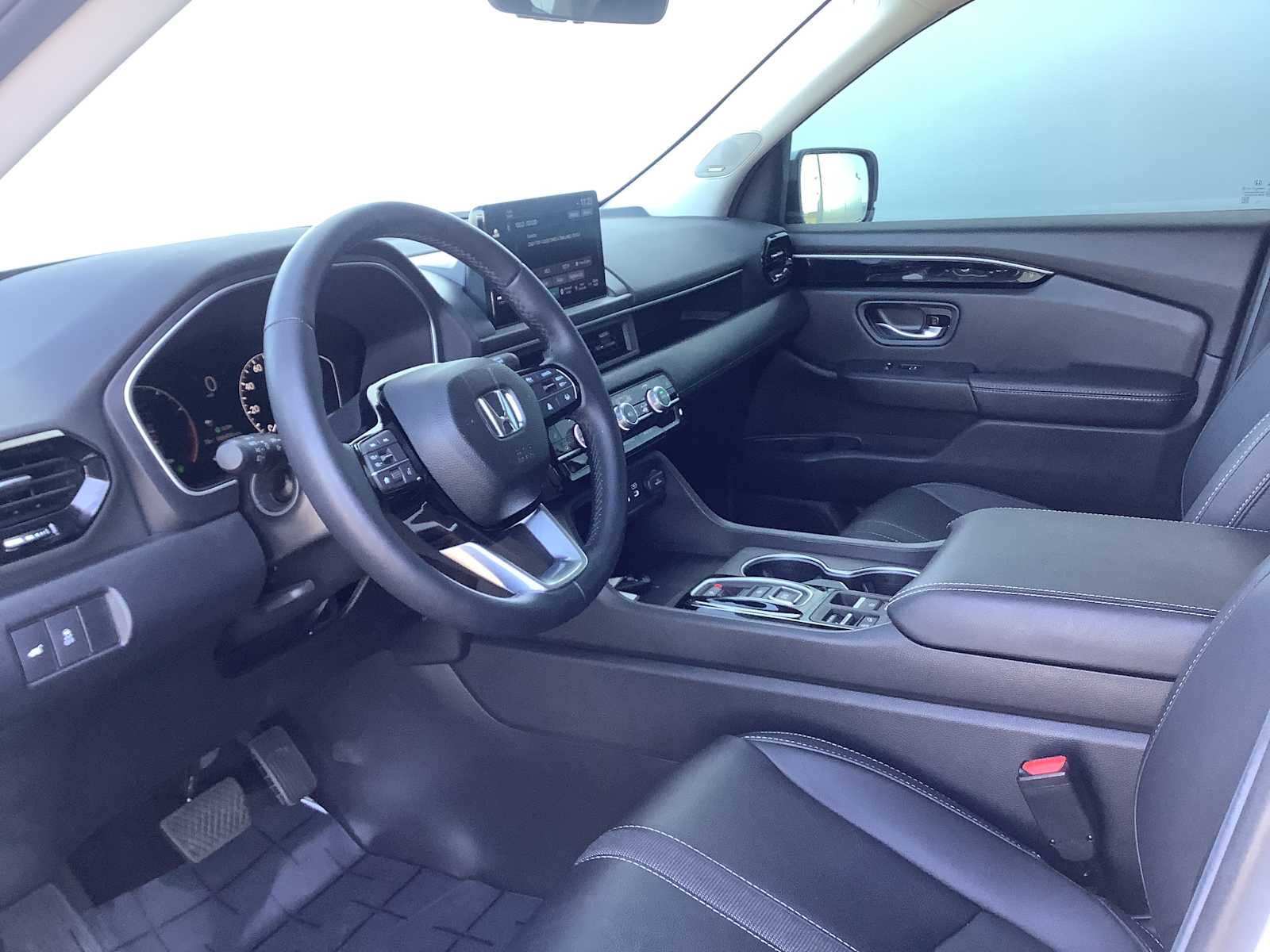 2025 Honda Pilot Touring photo 2