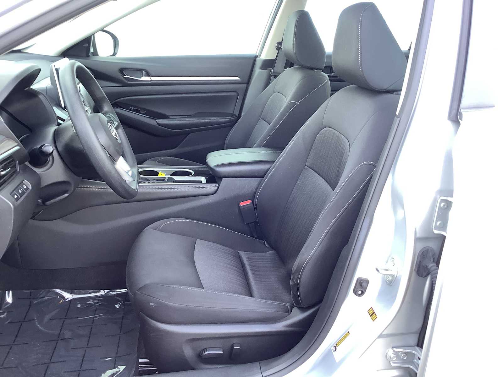 Thumbnail: 2023 Nissan Altima - 10