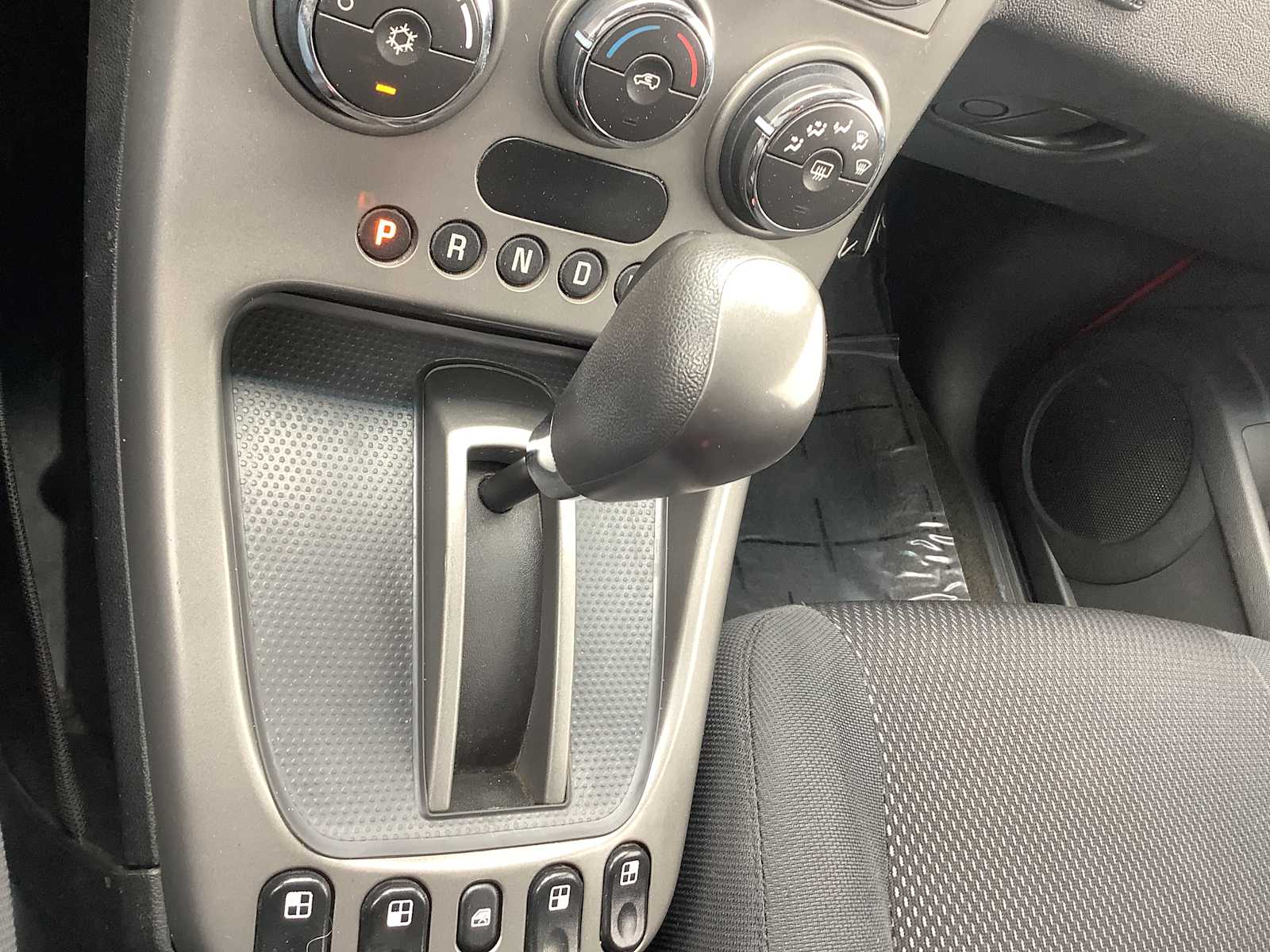 Thumbnail: 2006 Pontiac Torrent - 17