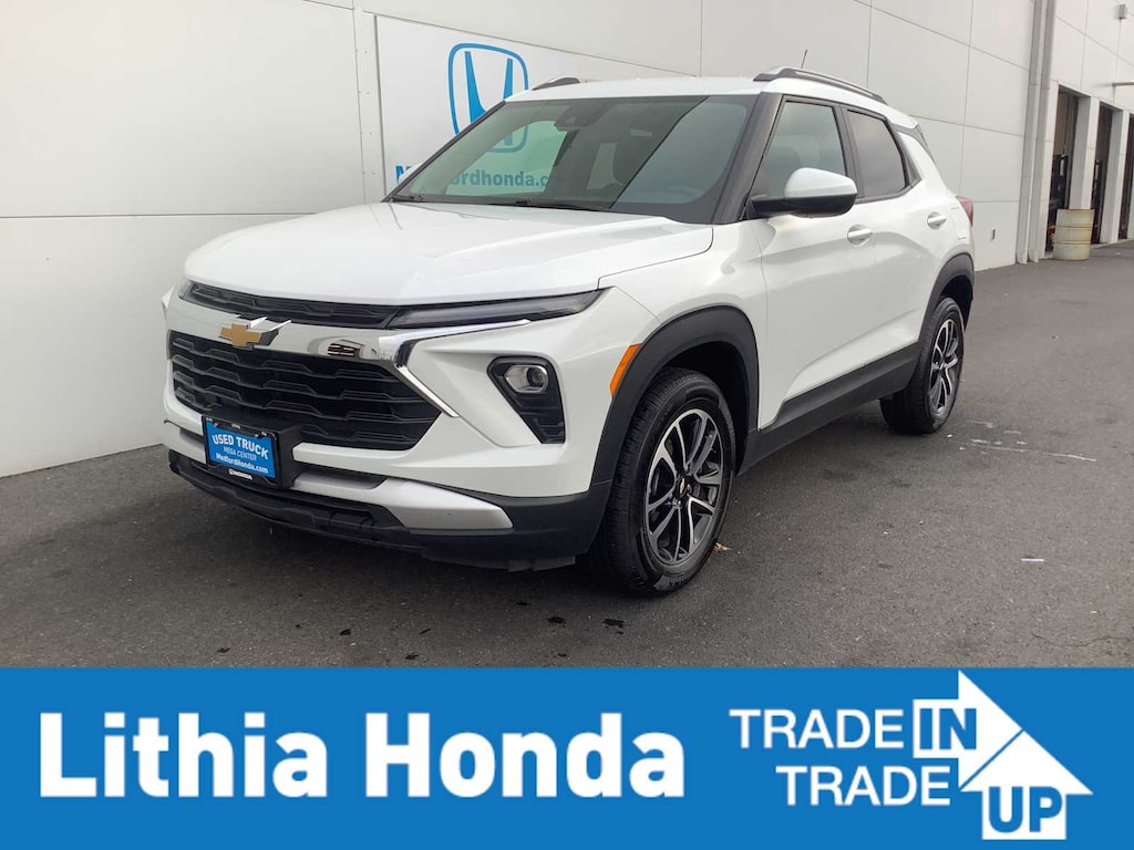 Used 2025 Chevrolet Trailblazer LT SUV