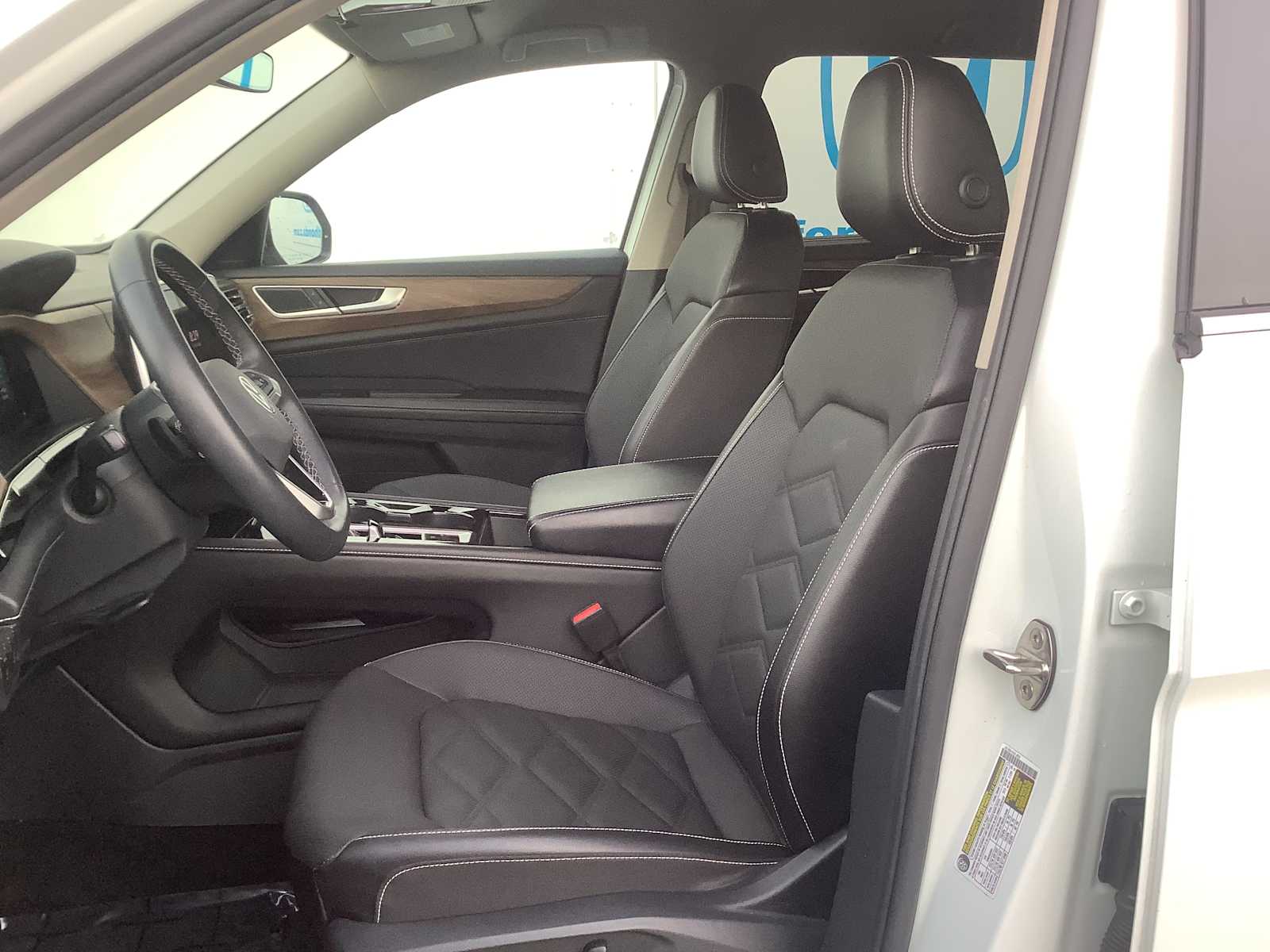 Thumbnail: 2024 Volkswagen Atlas - 11