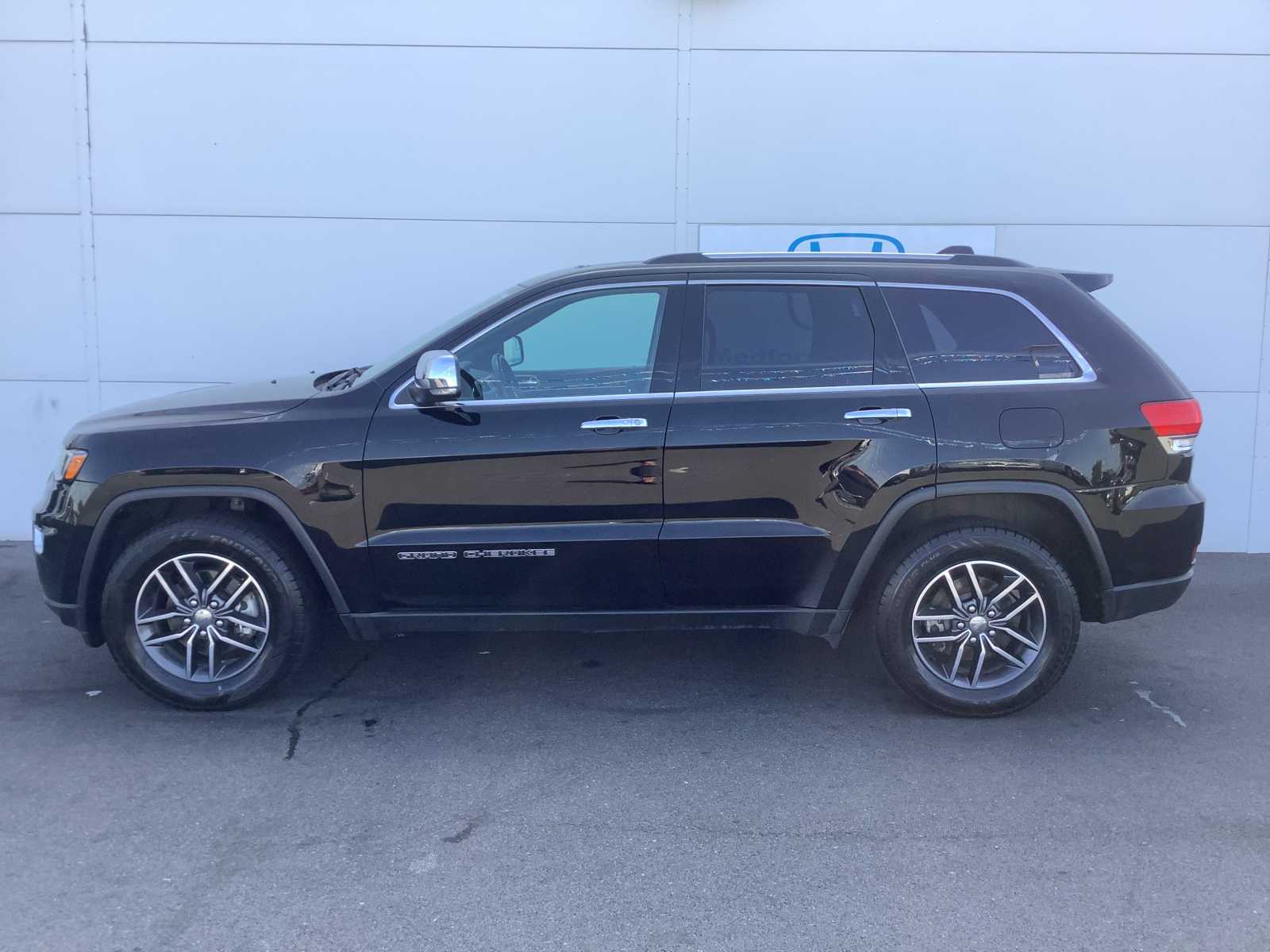 Used 2017 Jeep Grand Cherokee Limited with VIN 1C4RJFBG8HC729245 for sale in Medford, OR