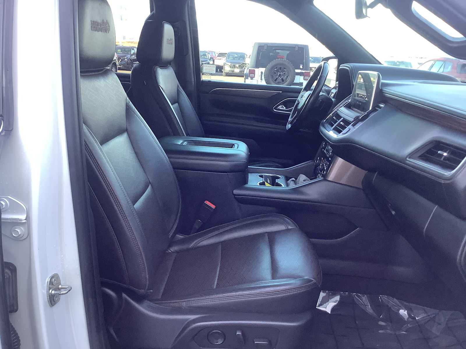 Thumbnail: 2021 Chevrolet Tahoe - 14