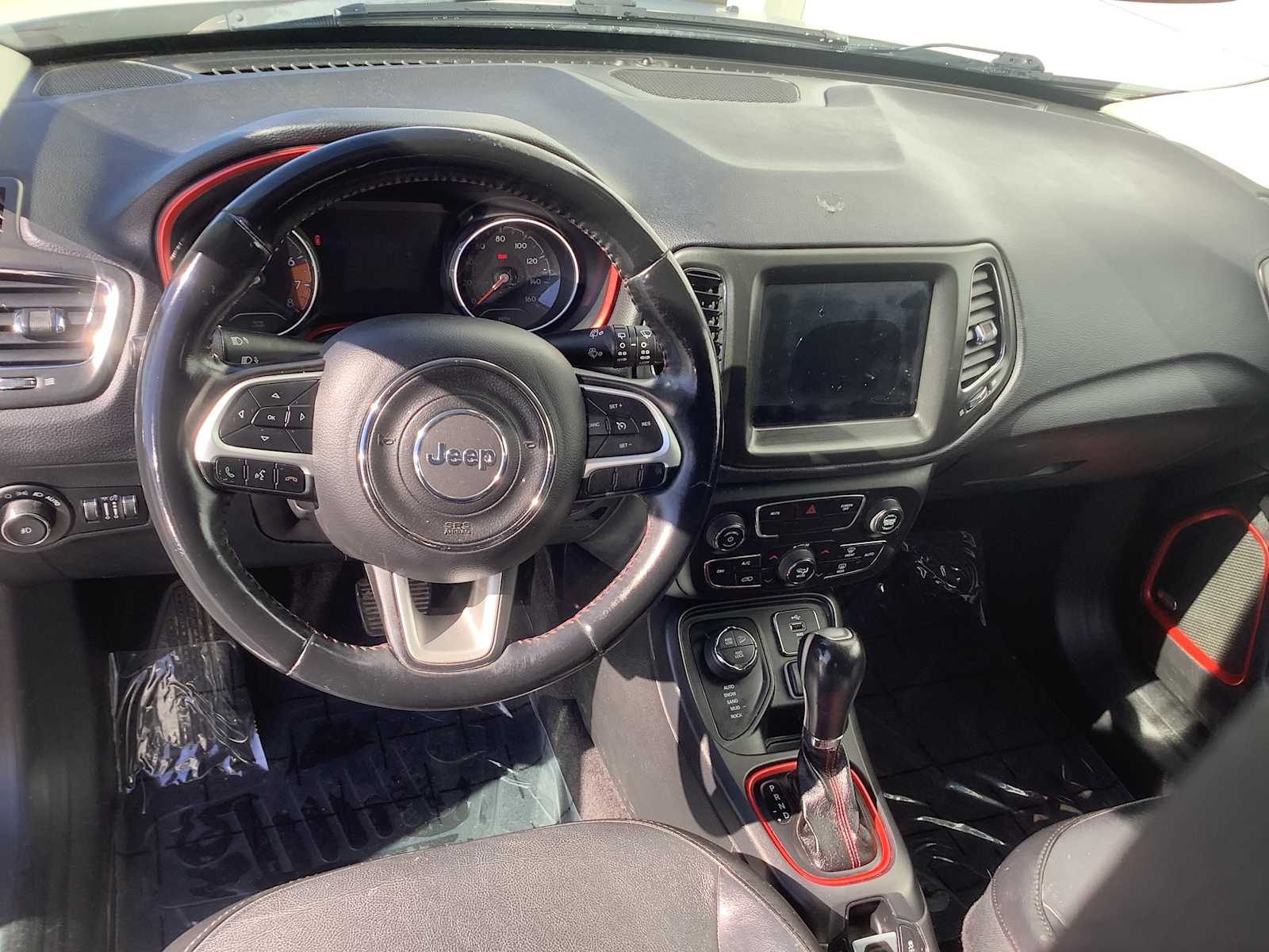 Thumbnail: 2018 Jeep Compass - 10
