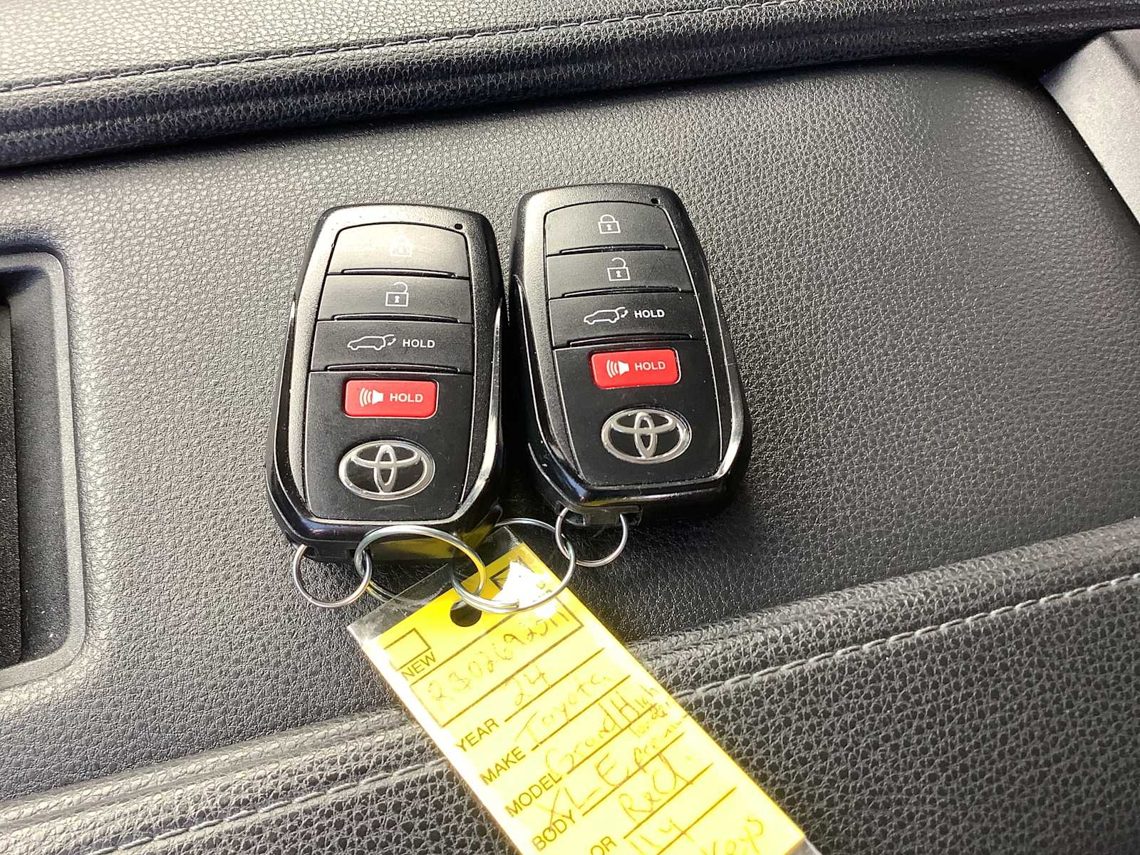 Thumbnail: 2024 Toyota Grand Highlander - 20