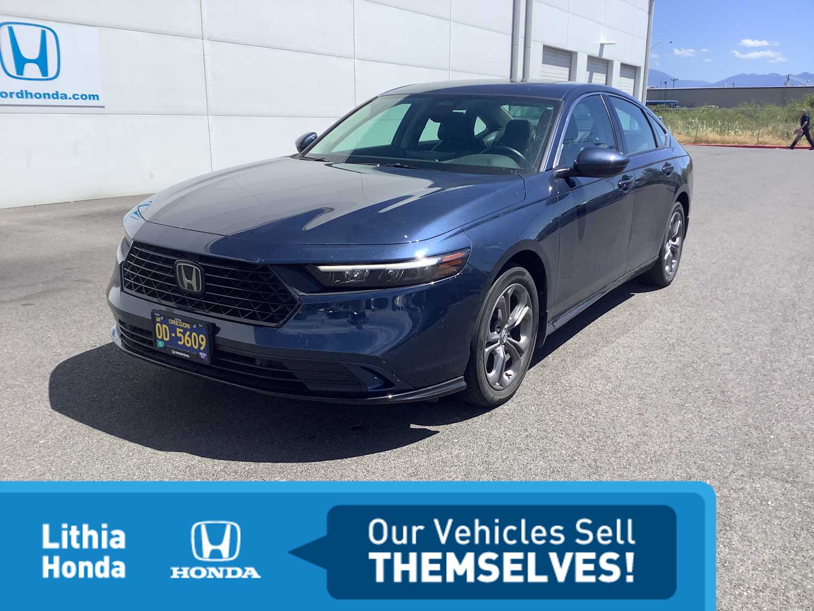 2023 Honda Accord Hybrid EX-L's photo