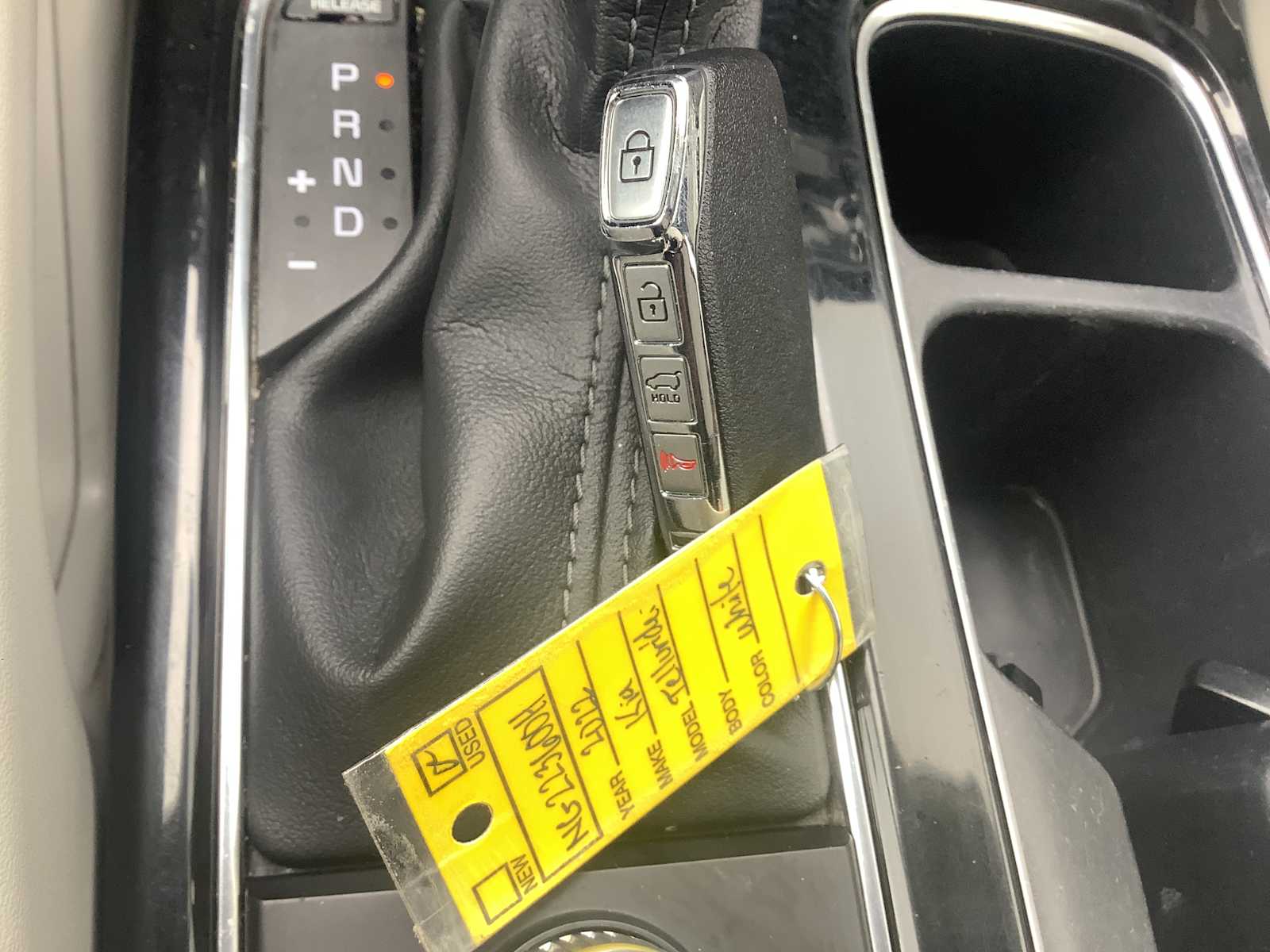 Thumbnail: 2022 Kia Telluride - 19