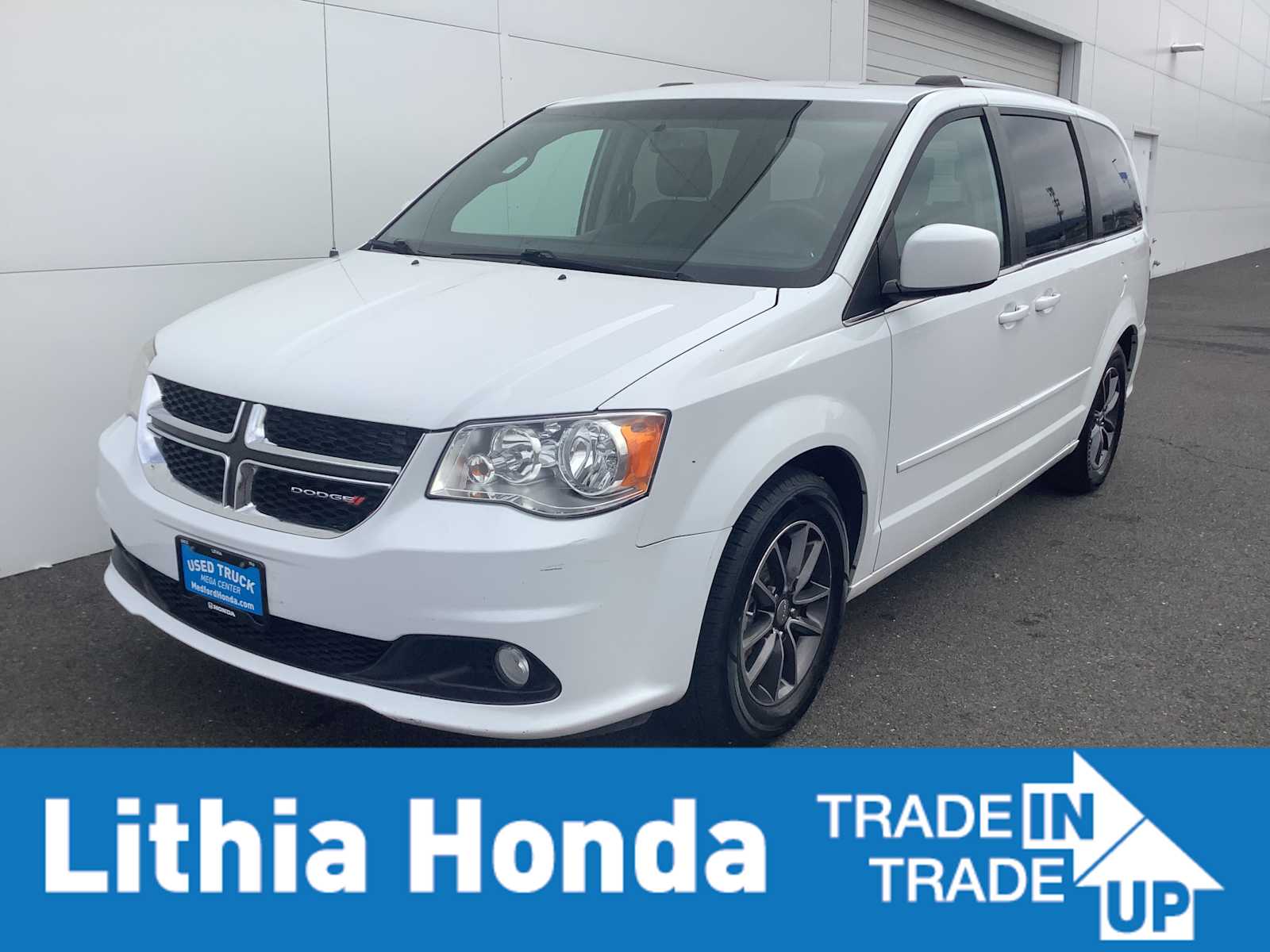 2017 Dodge Grand Caravan SXT -
                  Medford, OR