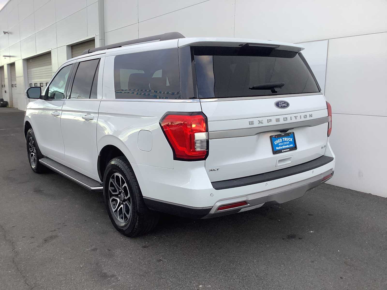 Thumbnail: 2023 Ford Expedition MAX - 4