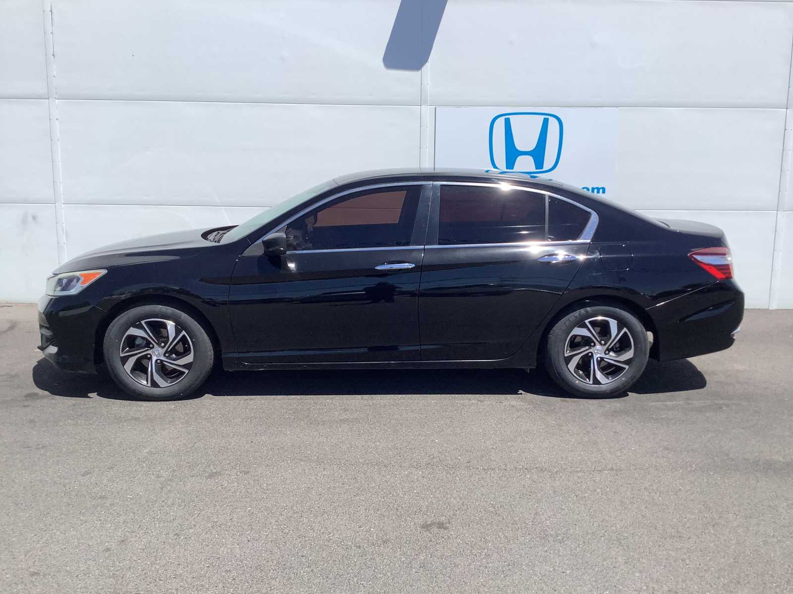 Used 2016 Honda Accord LX with VIN 1HGCR2F43GA180153 for sale in Medford, OR